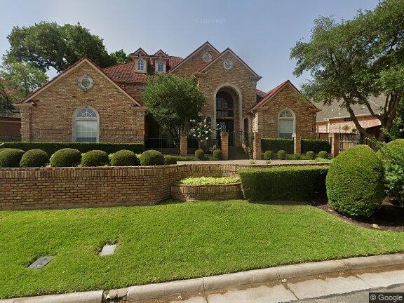 2423 River Rock Circle Arlington TX 76006