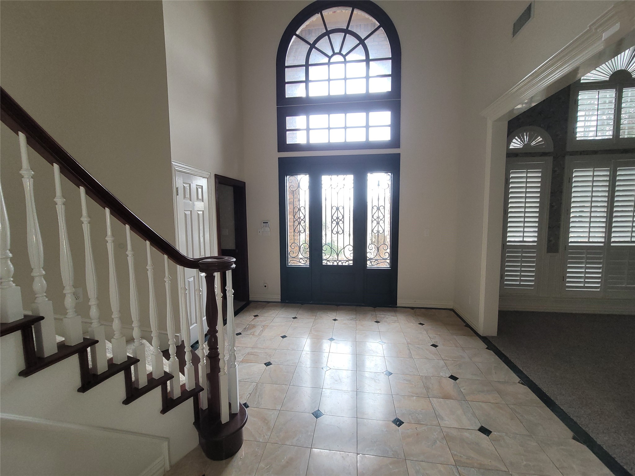2423 River Rock Circle Arlington TX 76006