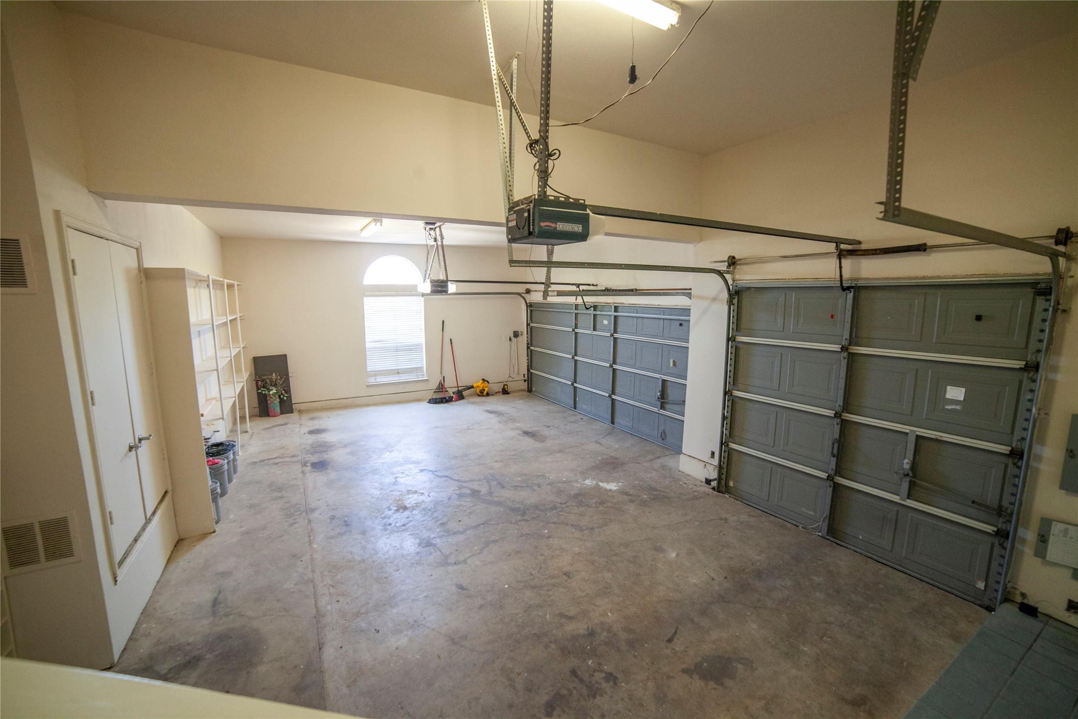 2423 River Rock Circle Arlington TX 76006