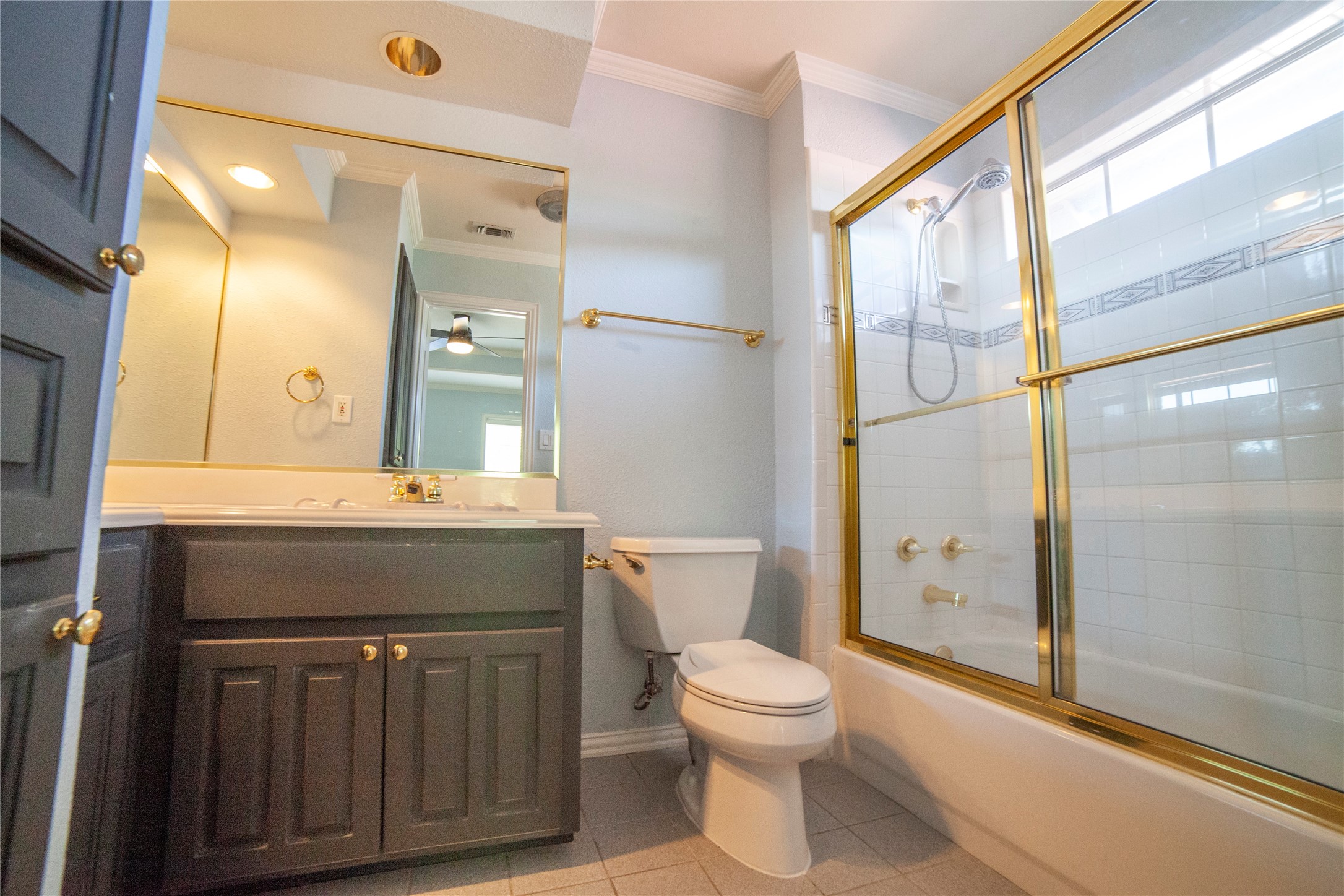 2423 River Rock Circle Arlington TX 76006