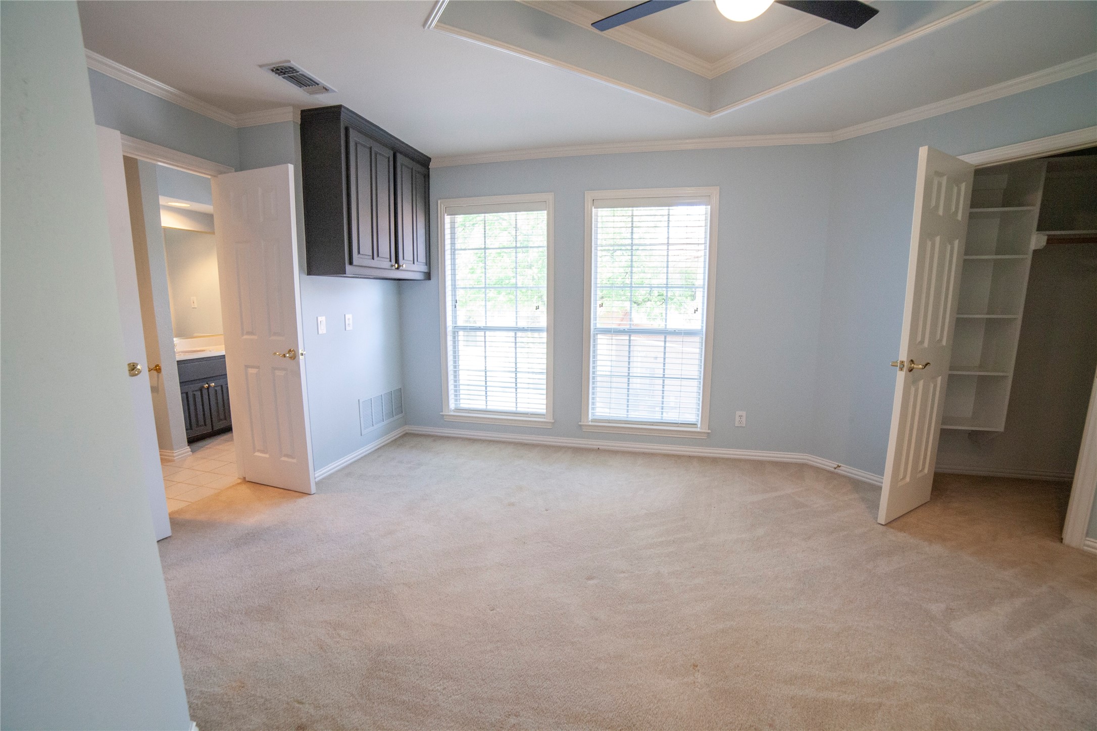 2423 River Rock Circle Arlington TX 76006