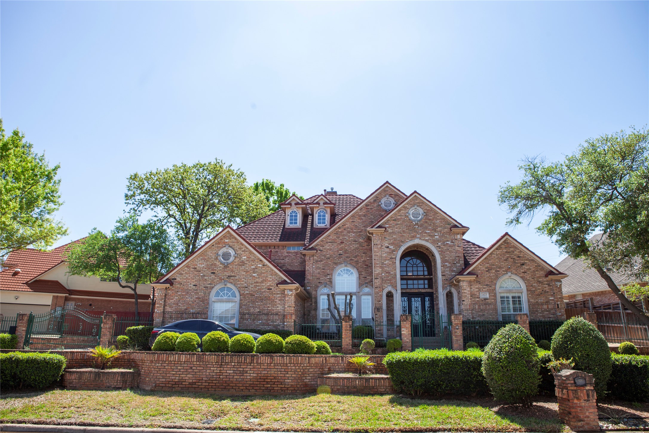 2423 River Rock Circle Arlington TX 76006