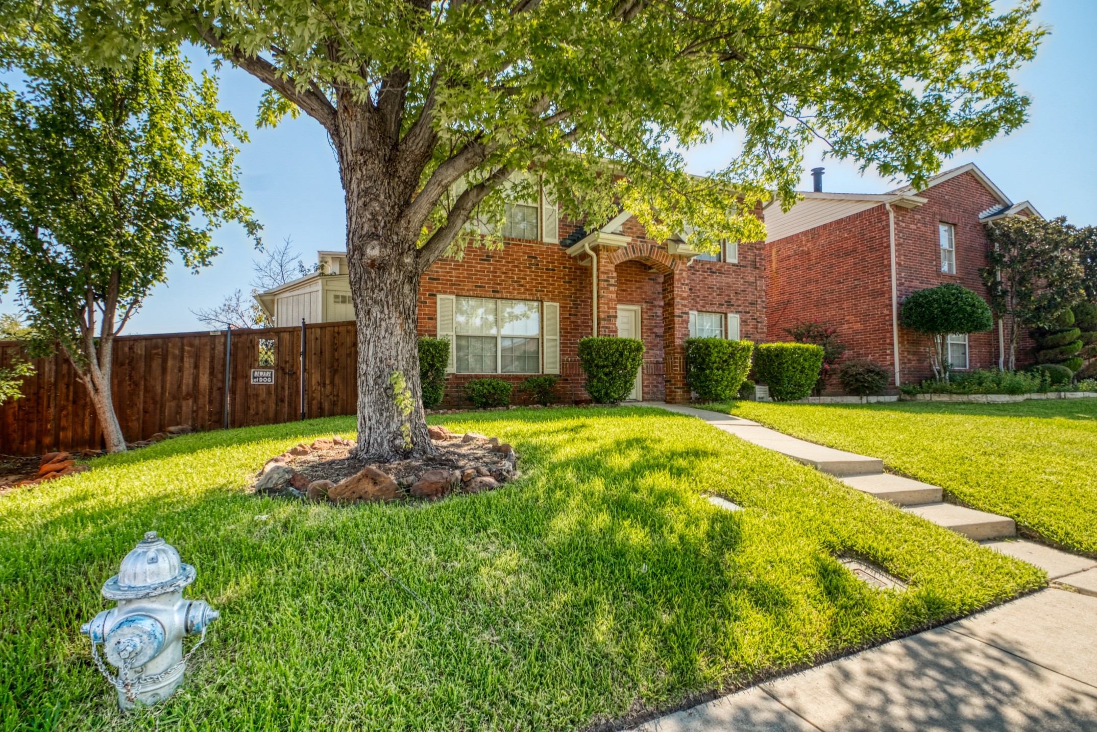 901 Elizabeth Drive Lewisville TX 75067