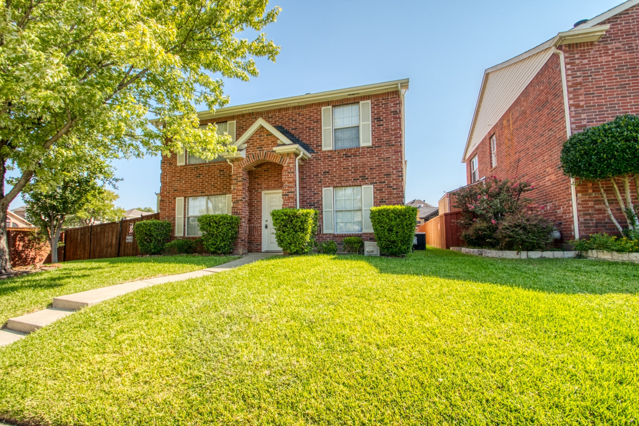 901 Elizabeth Drive Lewisville TX 75067