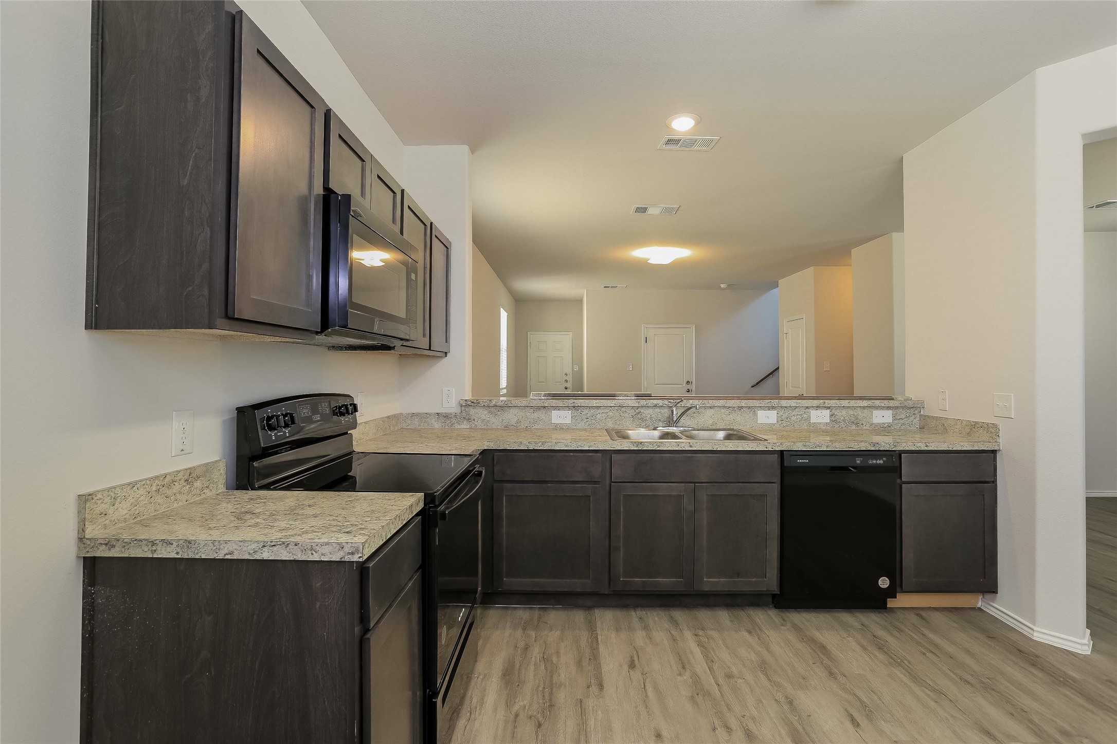 5505 Shore Point Trail Fort Worth TX 76119