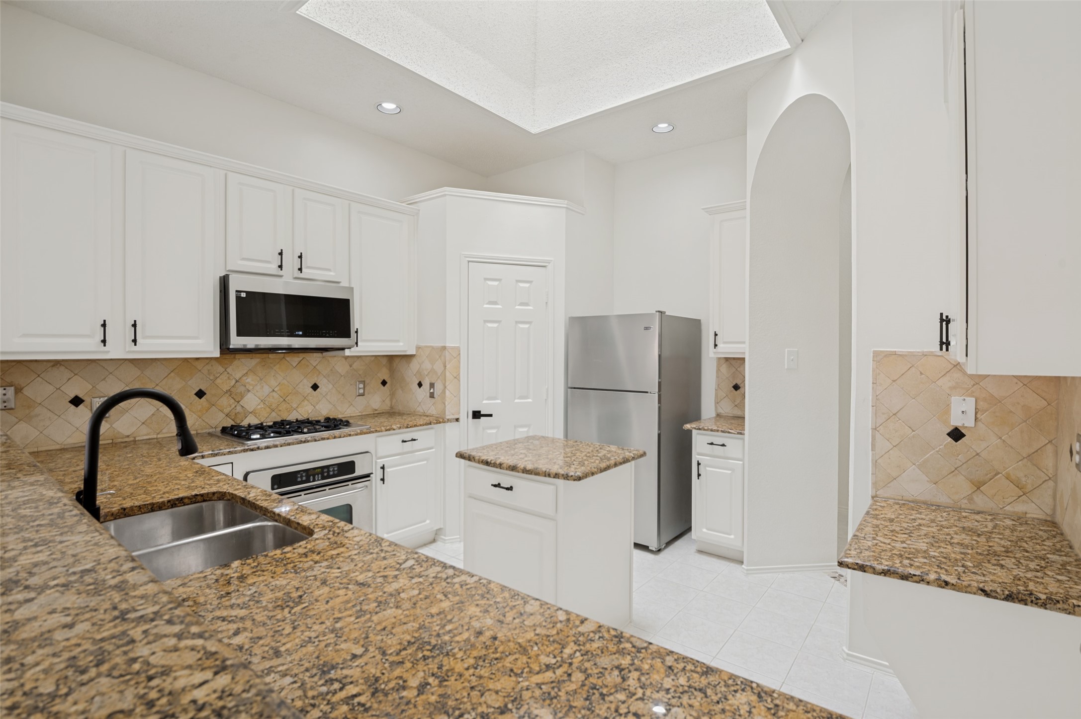 3805 Pine Valley Drive Plano TX 75025