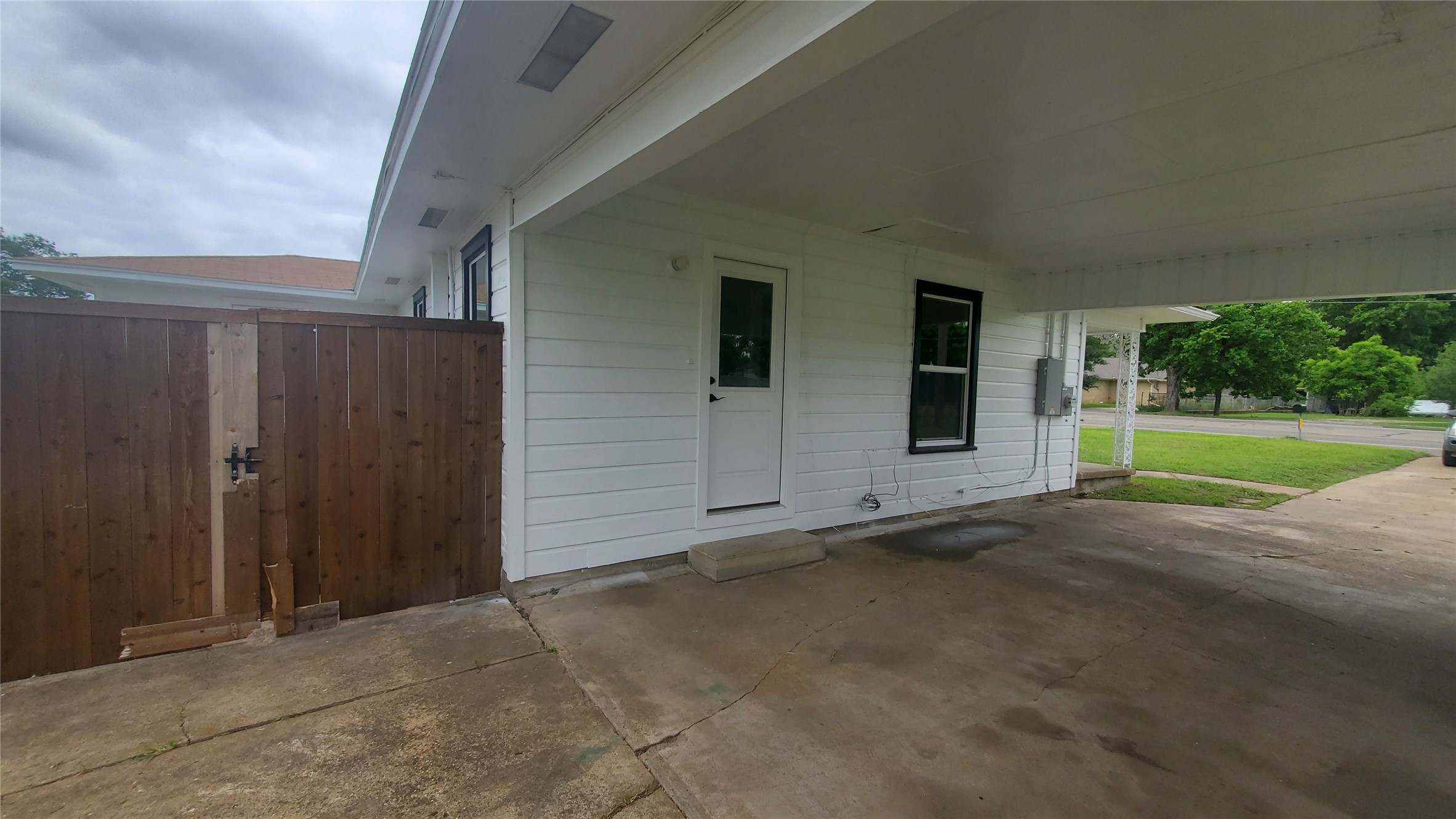 1237 S Waco Street Van Alstyne TX 75495