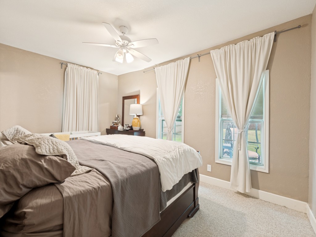 911 S Adams Avenue Dallas TX 75208
