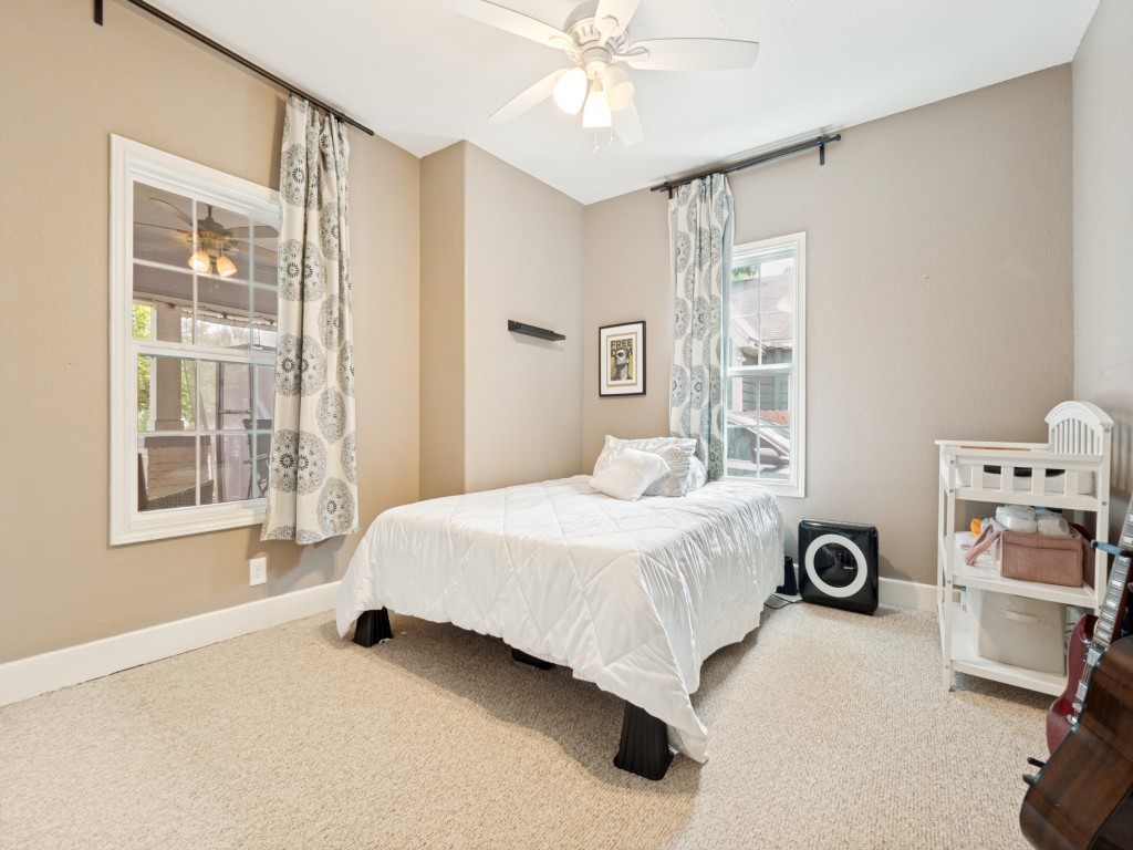 911 S Adams Avenue Dallas TX 75208