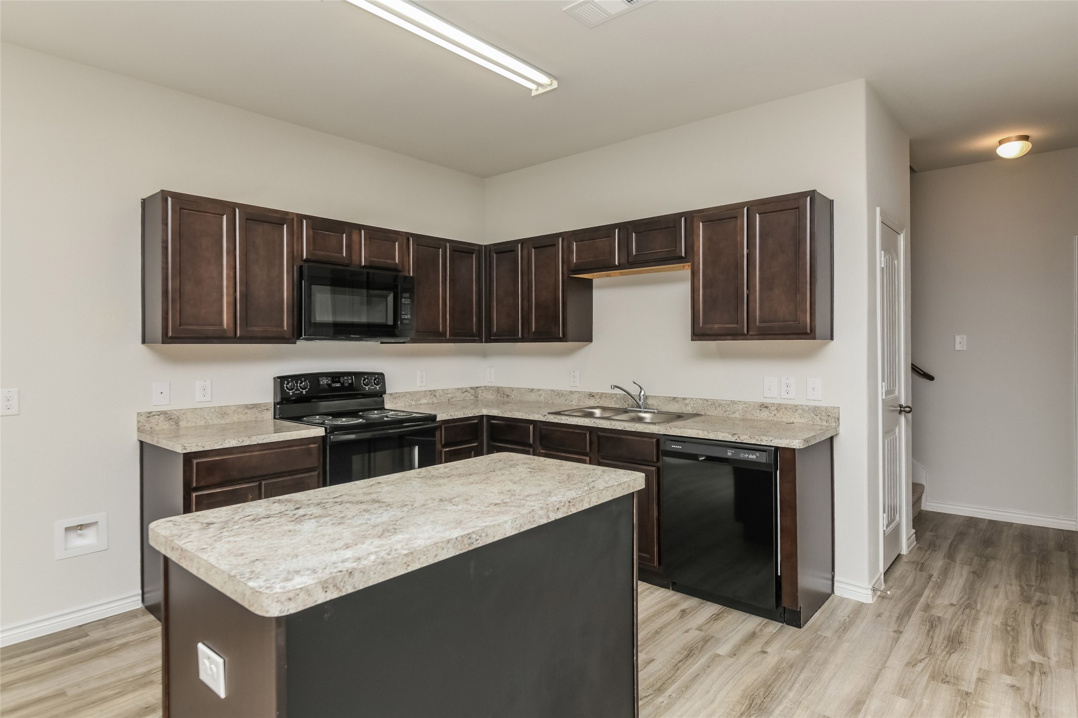 1205 Mallard Cove Ennis TX 75119