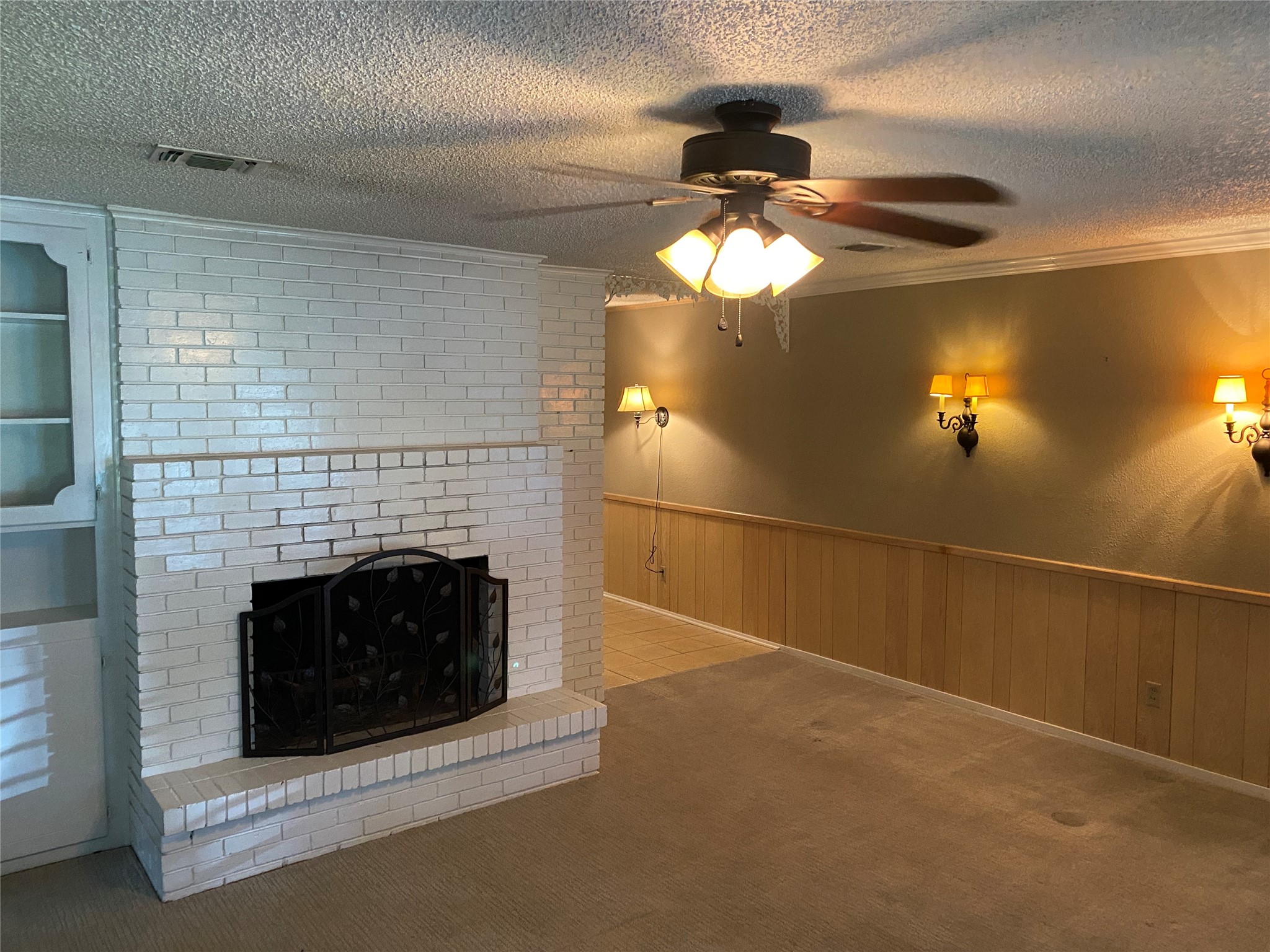 623 Club Oak Drive River Oaks TX 76114