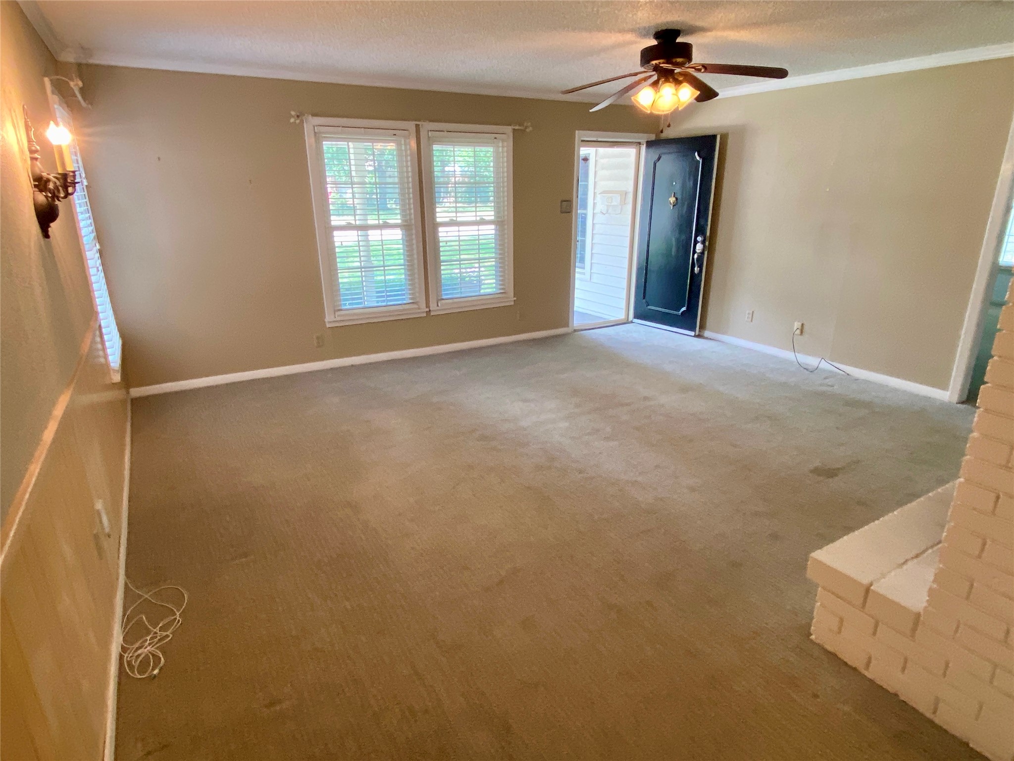 623 Club Oak Drive River Oaks TX 76114