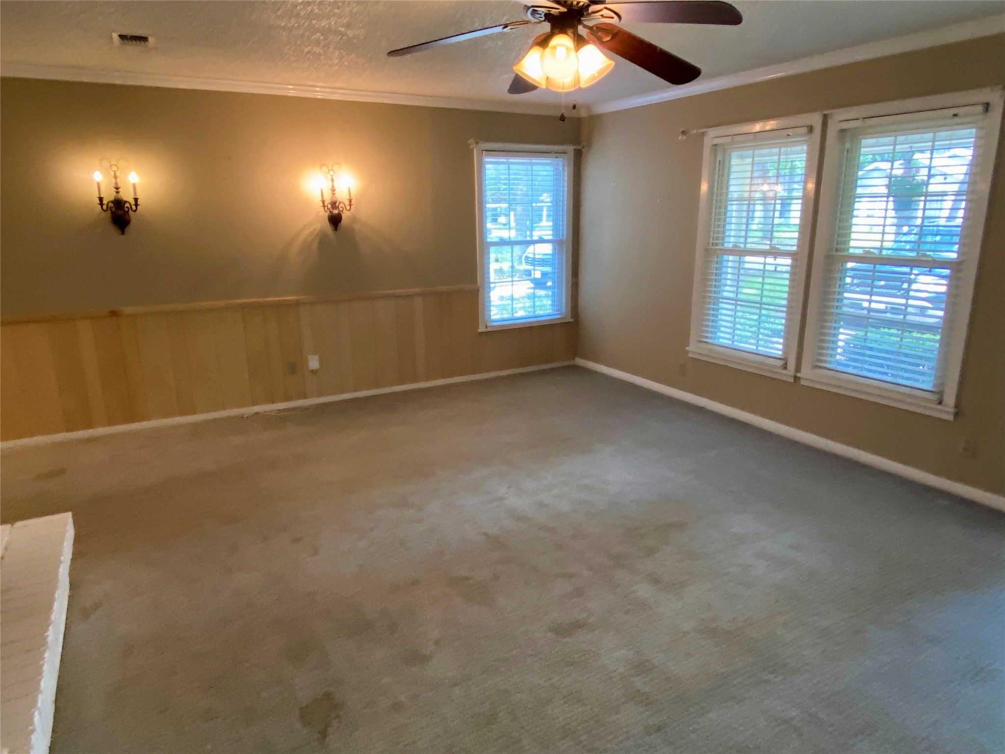 623 Club Oak Drive River Oaks TX 76114