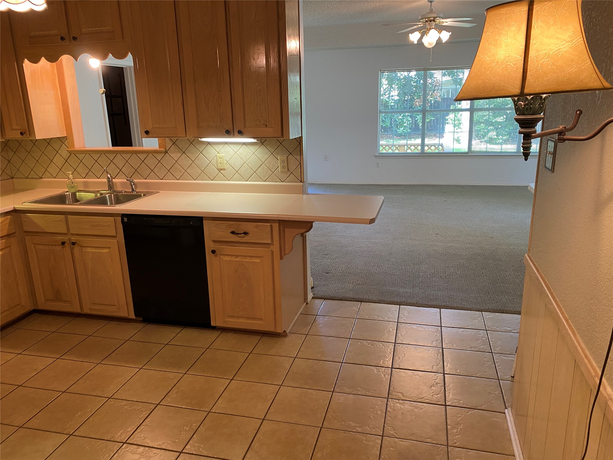 623 Club Oak Drive River Oaks TX 76114