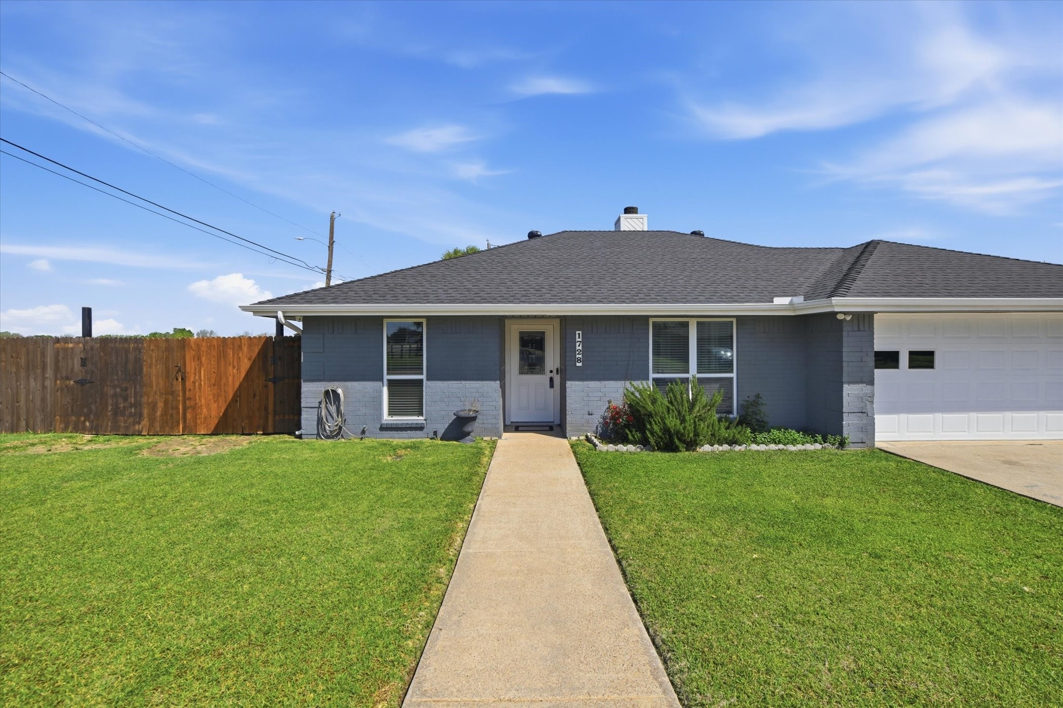 1728 S Bent Tree Trail Grand Prairie TX 75052