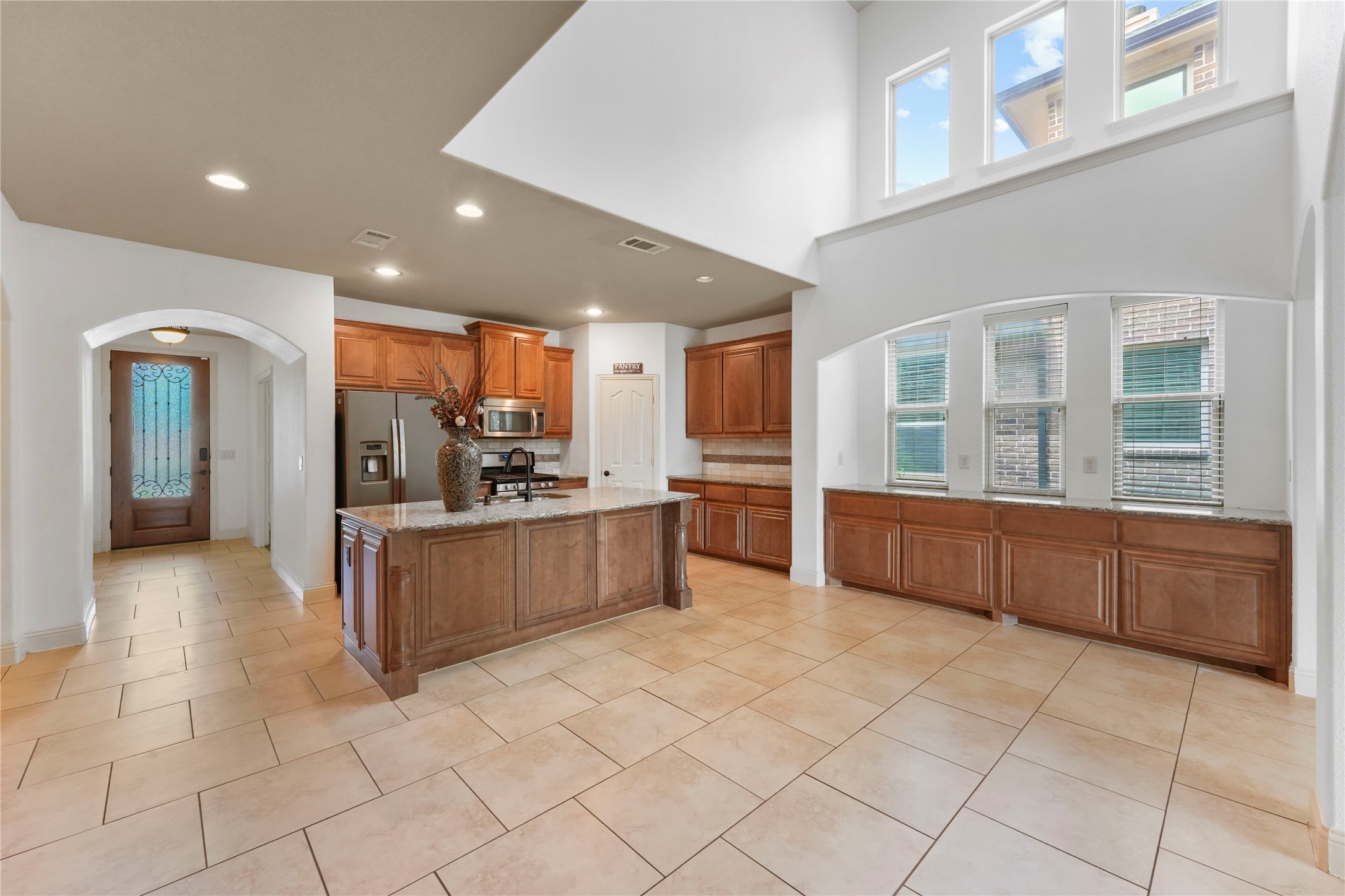 1204 E Shawnee Drive Savannah TX 76227