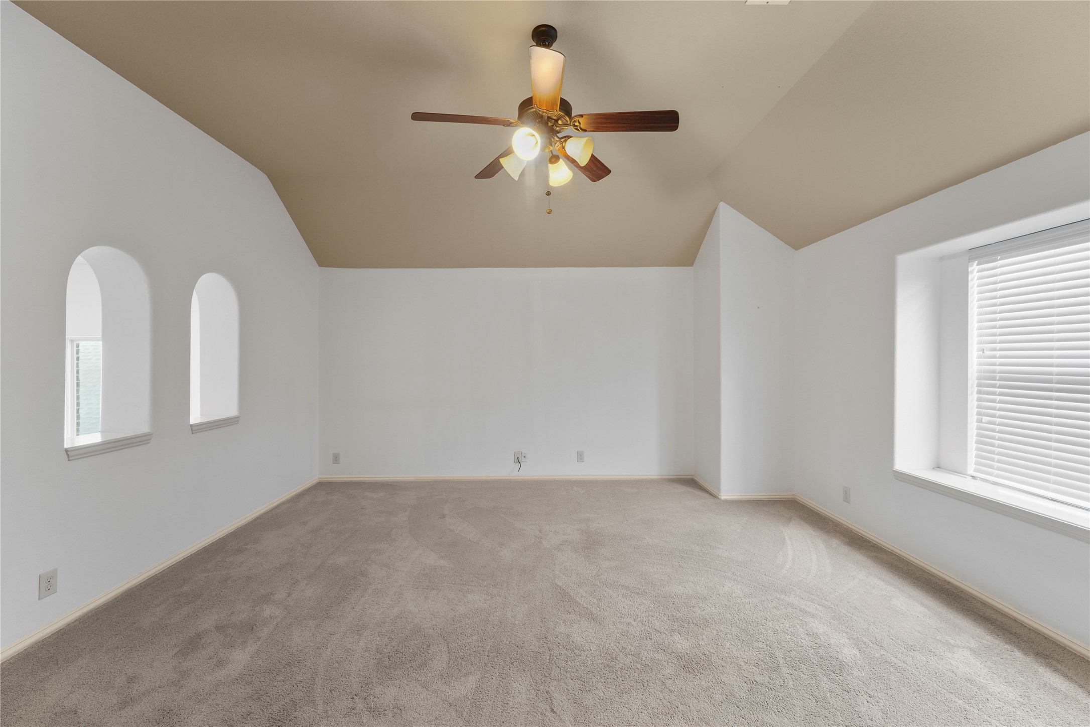 1204 E Shawnee Drive Savannah TX 76227