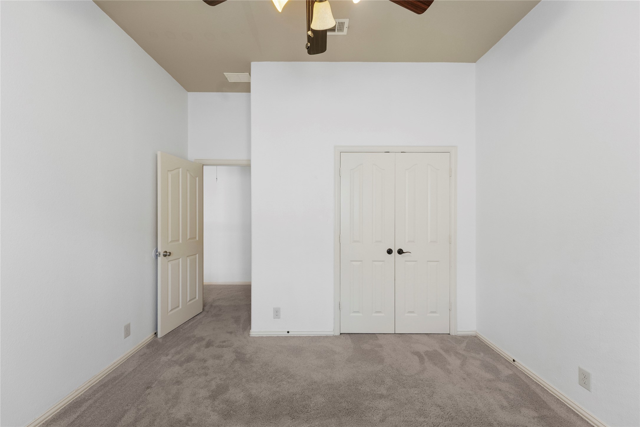 1204 E Shawnee Drive Savannah TX 76227