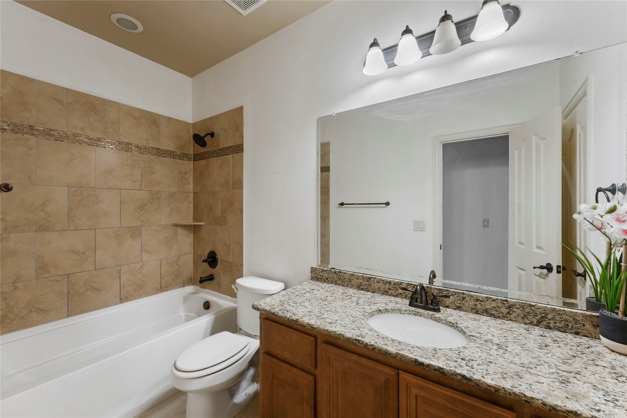 1204 E Shawnee Drive Savannah TX 76227