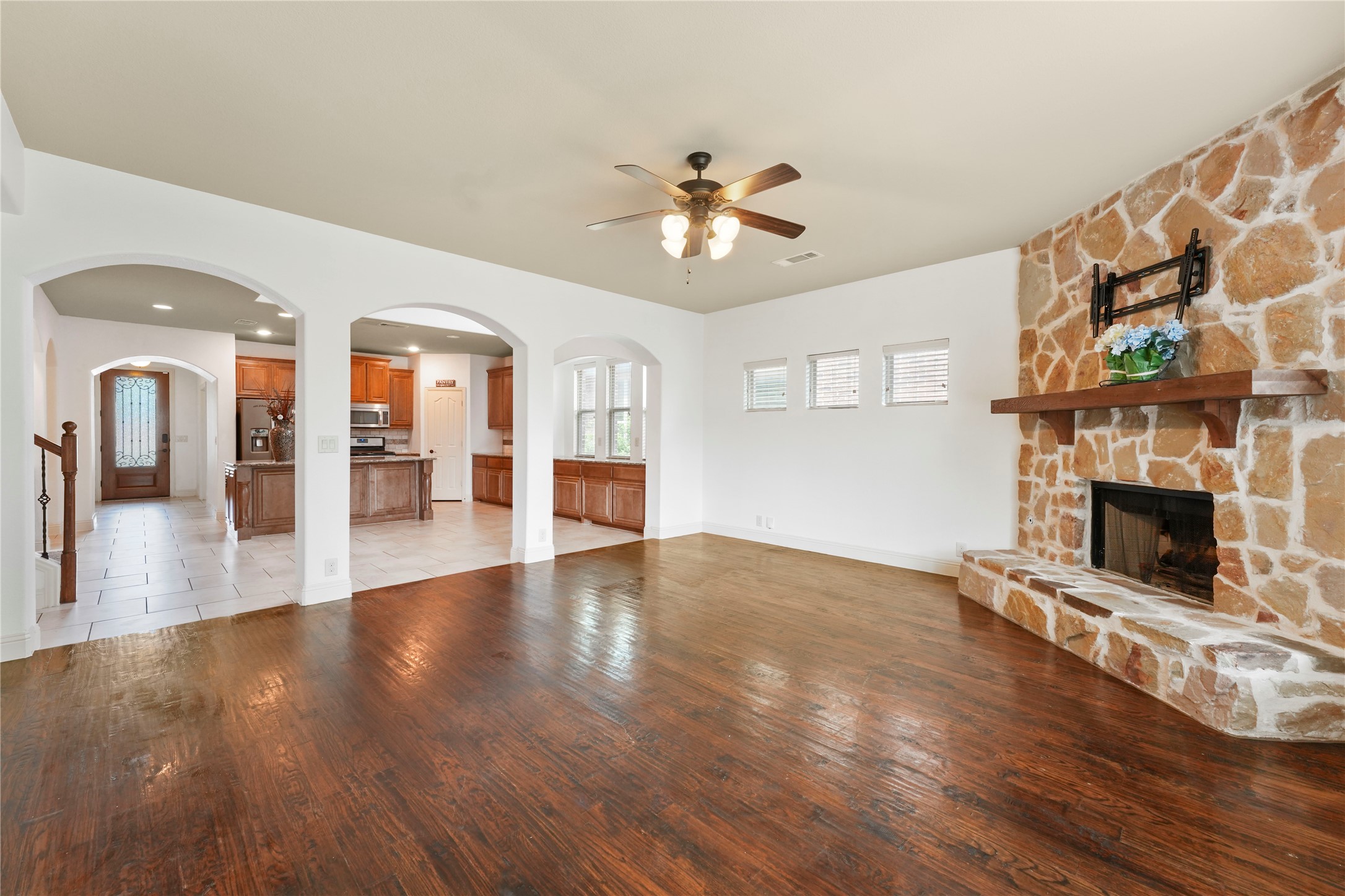 1204 E Shawnee Drive Savannah TX 76227