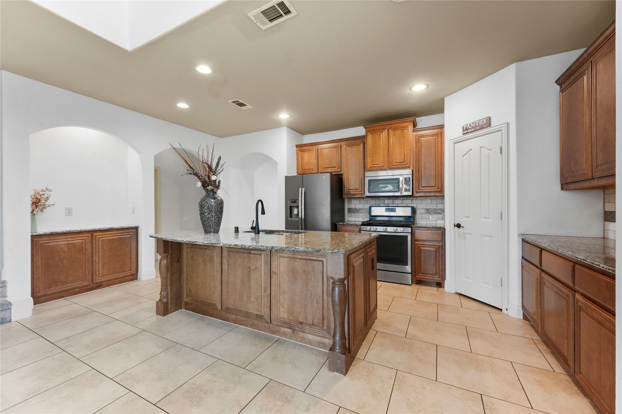 1204 E Shawnee Drive Savannah TX 76227
