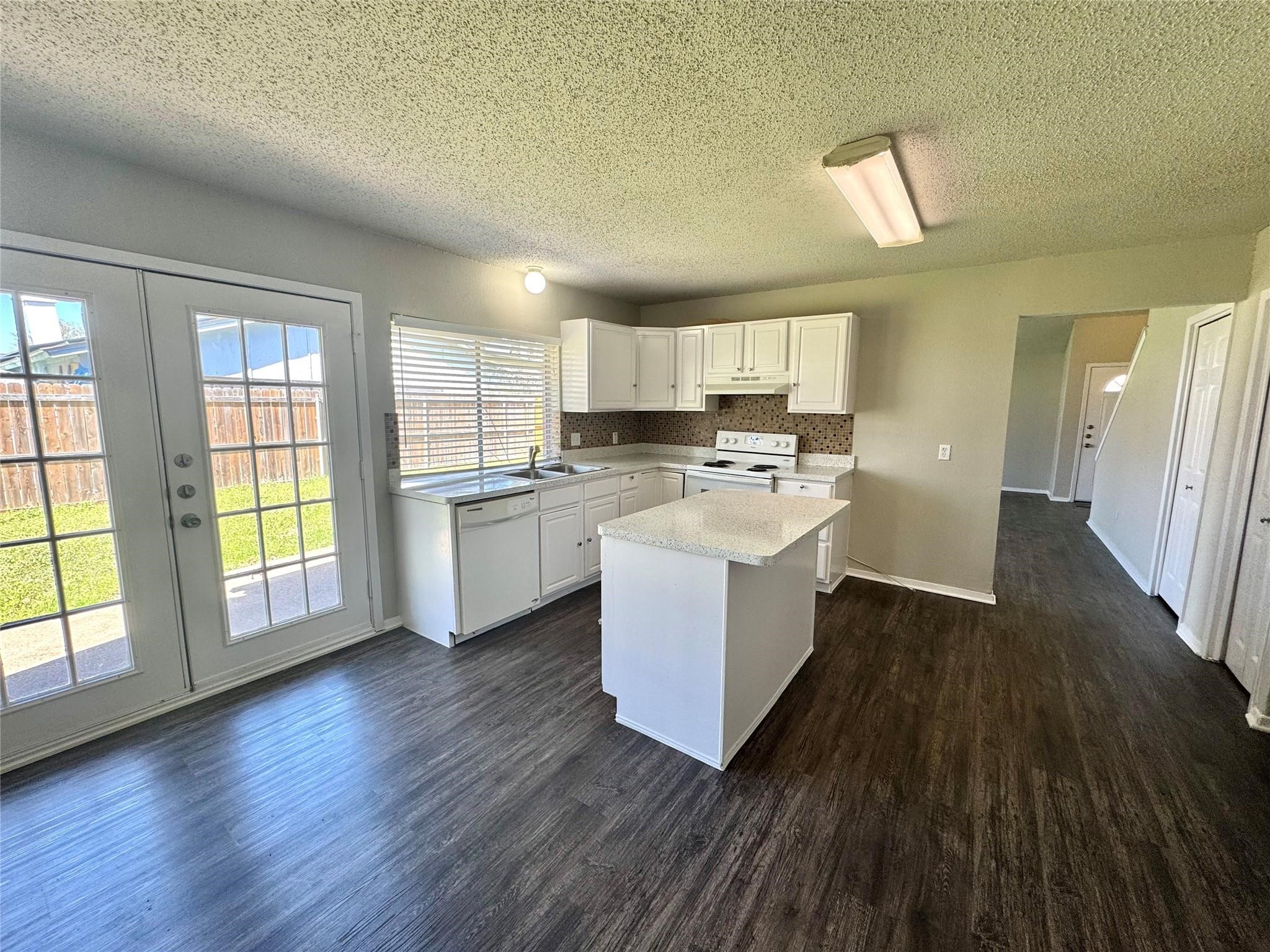 2508 S Center Street S Arlington TX 76014