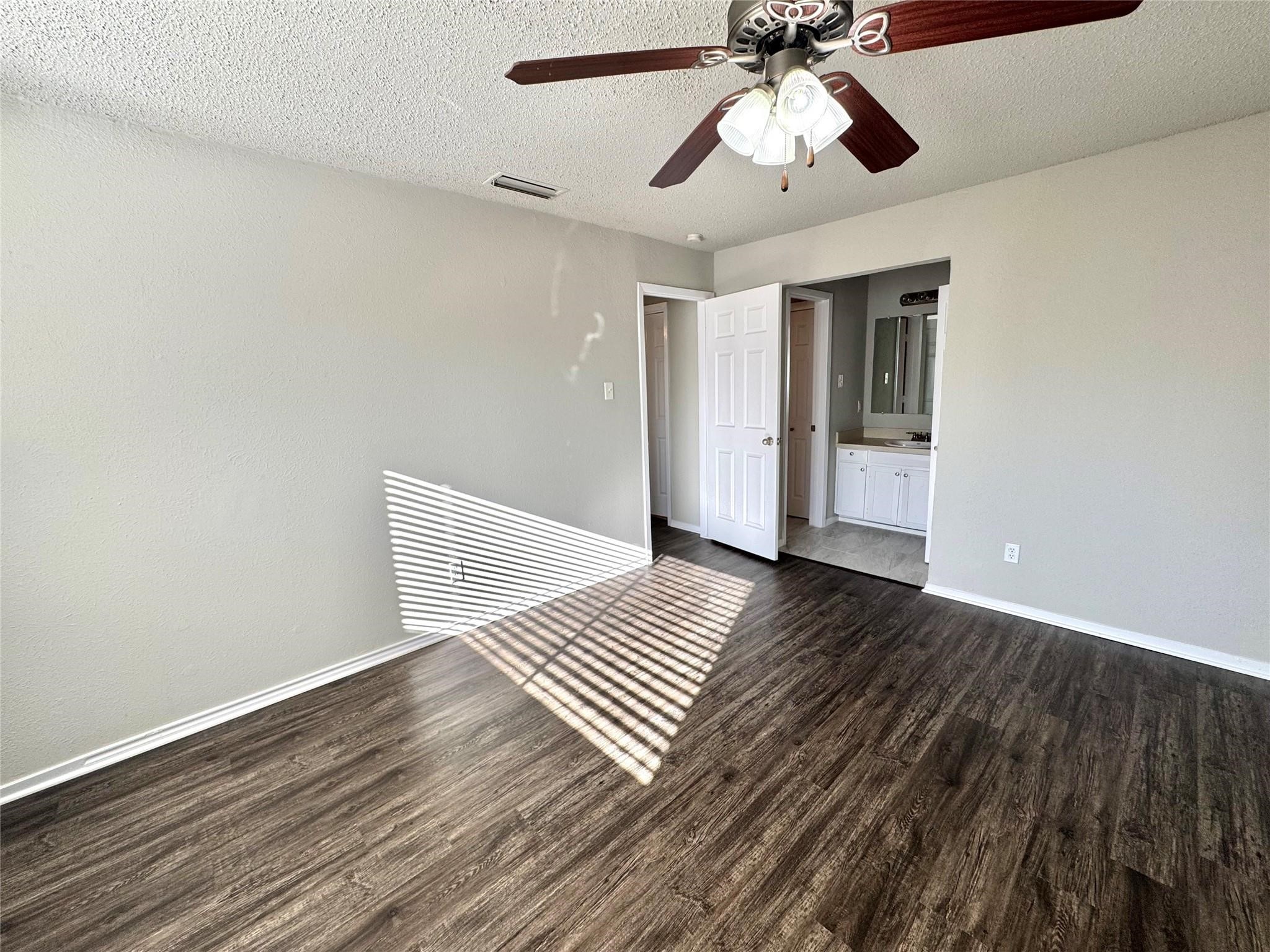 2508 S Center Street S Arlington TX 76014