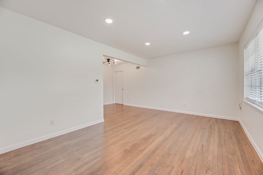 1959 Hillburn Drive Dallas TX 75217