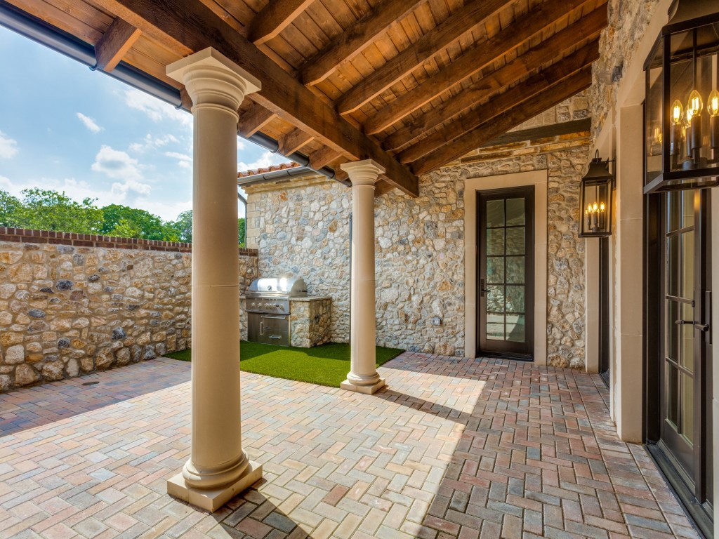 76 Cortes Drive Westlake TX 76262