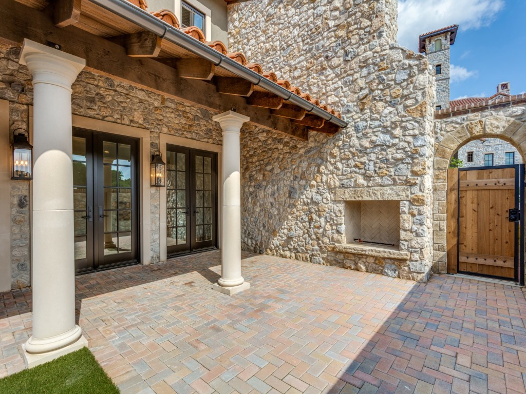 76 Cortes Drive Westlake TX 76262