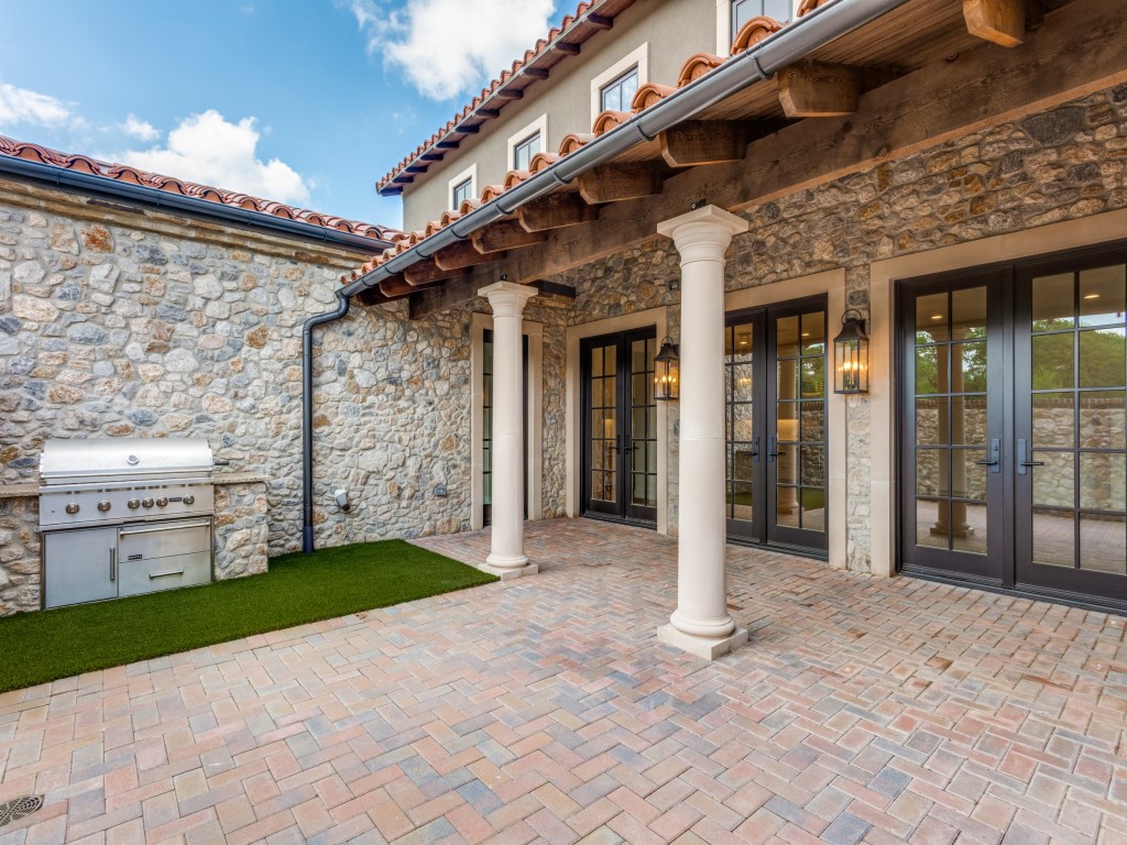 76 Cortes Drive Westlake TX 76262
