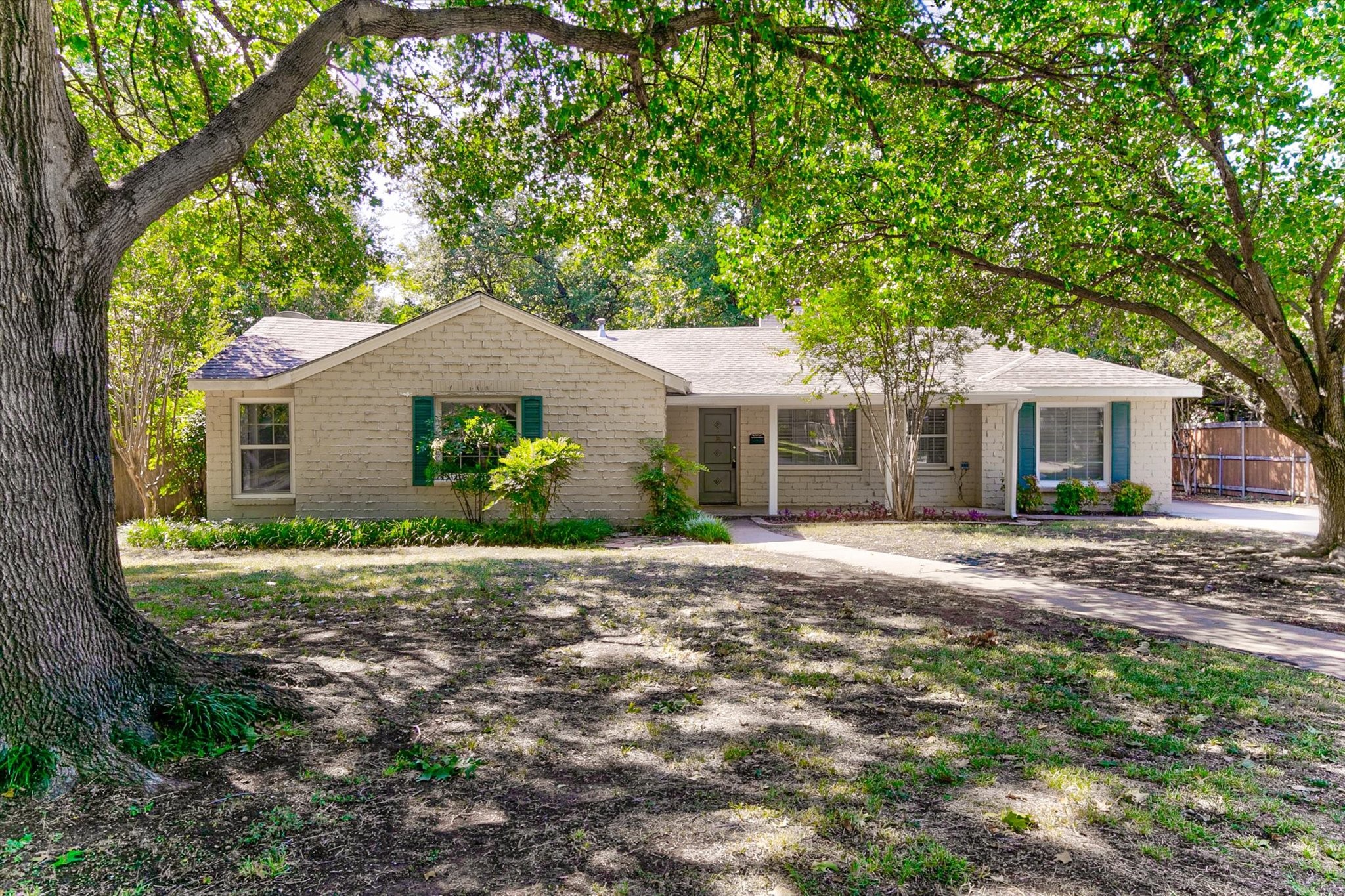 3727 W Biddison Street Fort Worth TX 76109