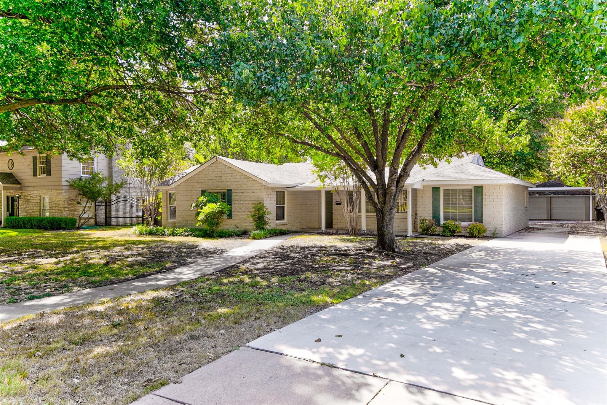 3727 W Biddison Street Fort Worth TX 76109