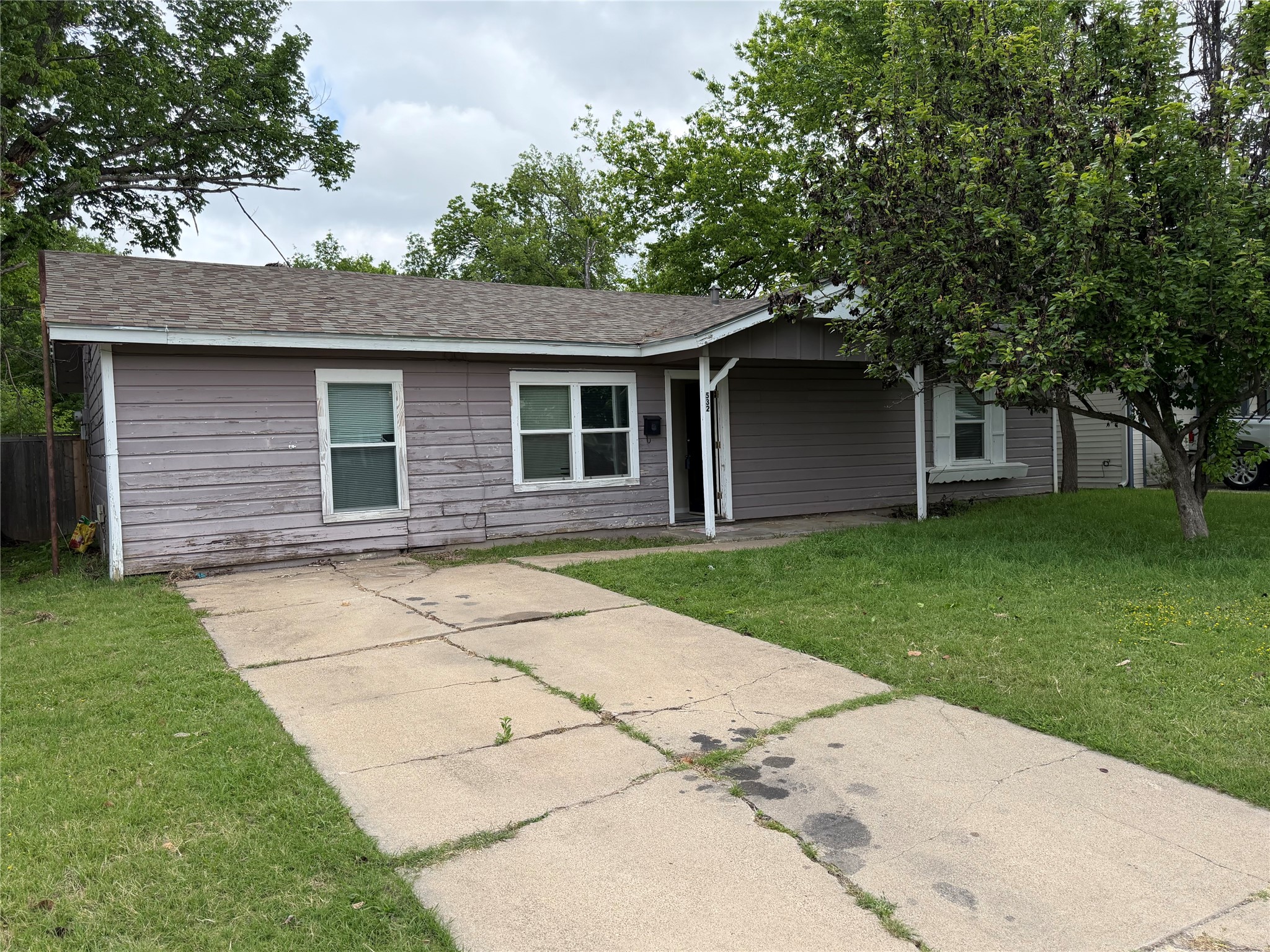 532 King Street Burleson TX 76028