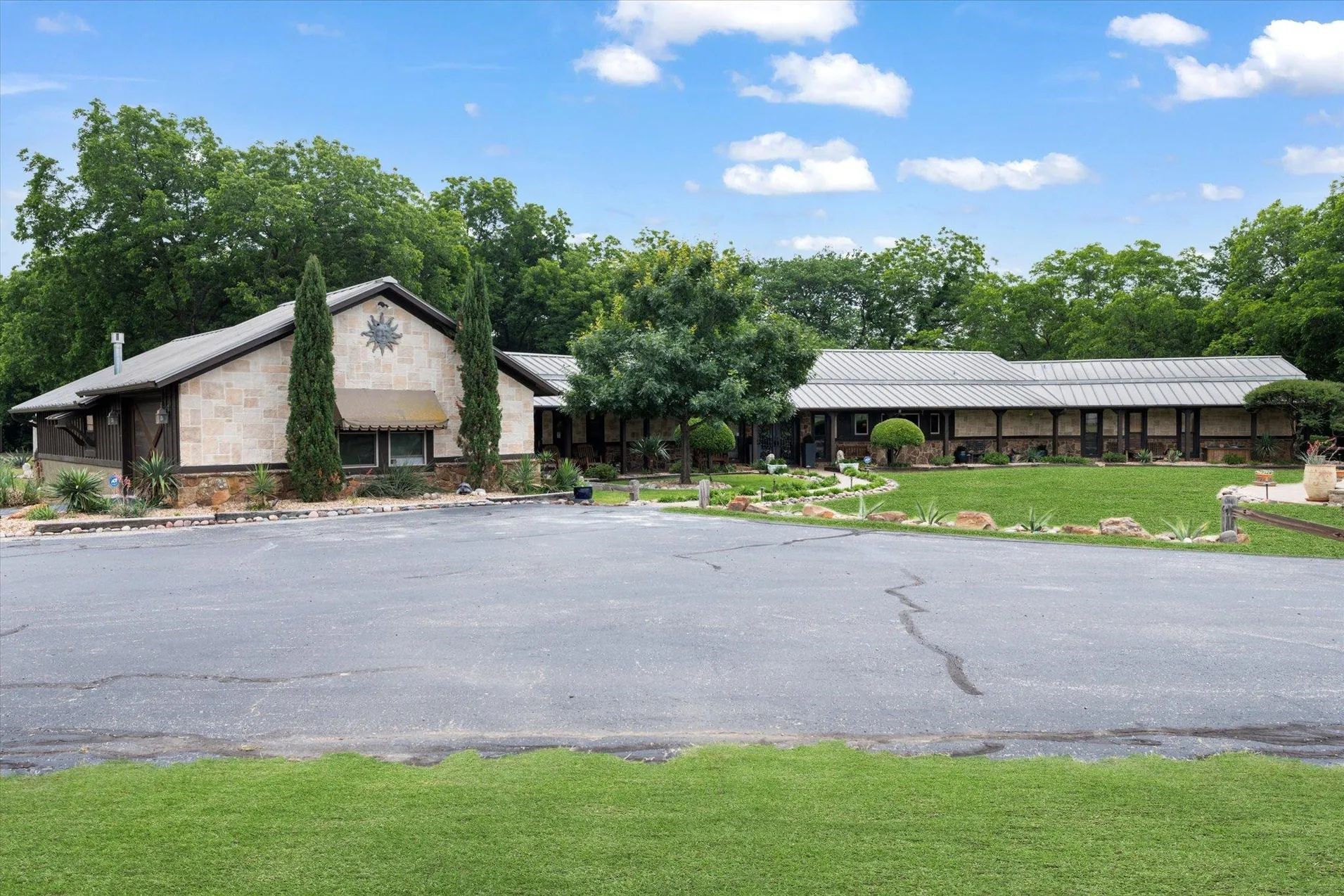 1382 E Black Jack Road Aubrey TX 76227