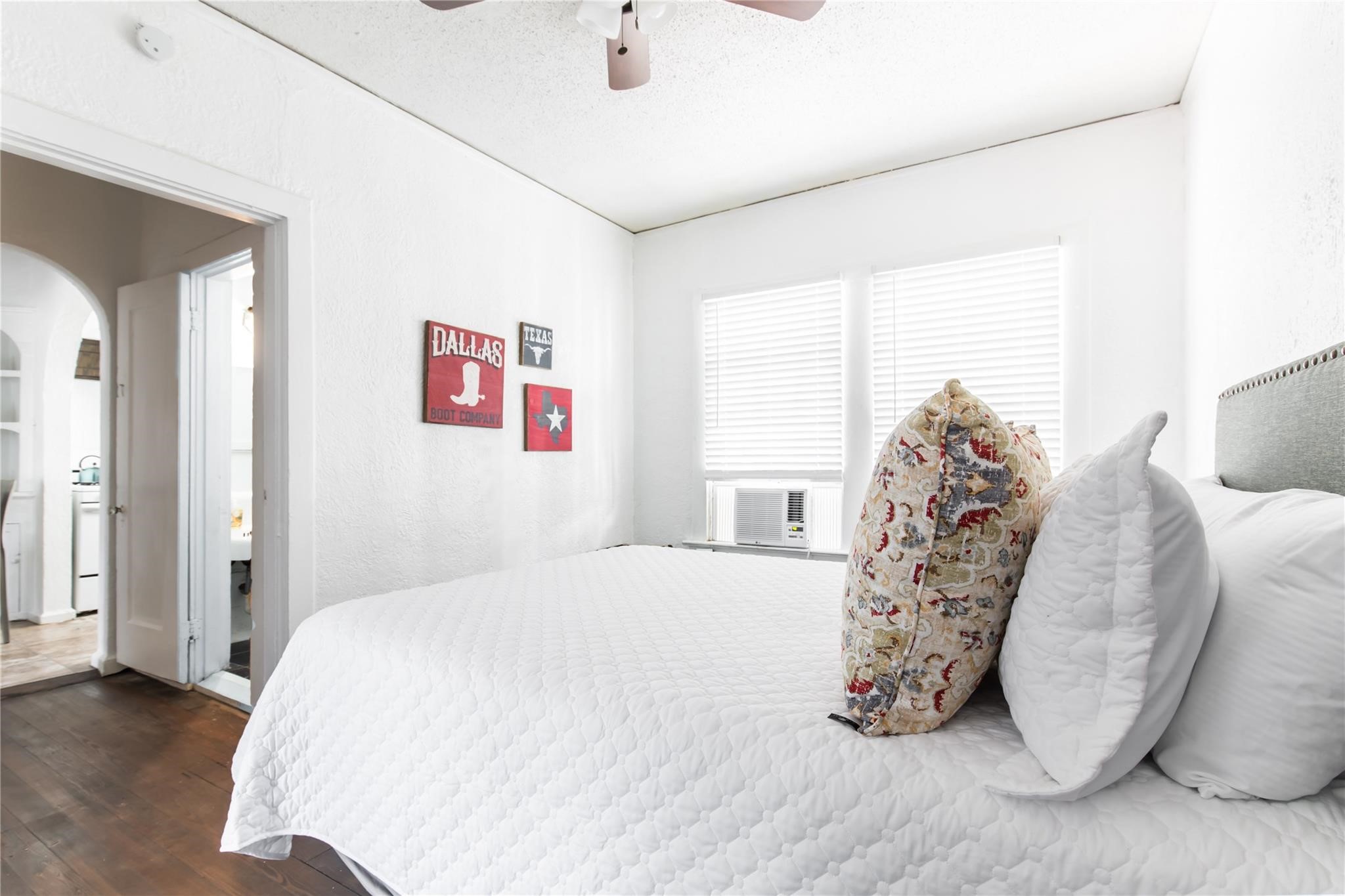 320 W Canty Street Dallas TX 75208