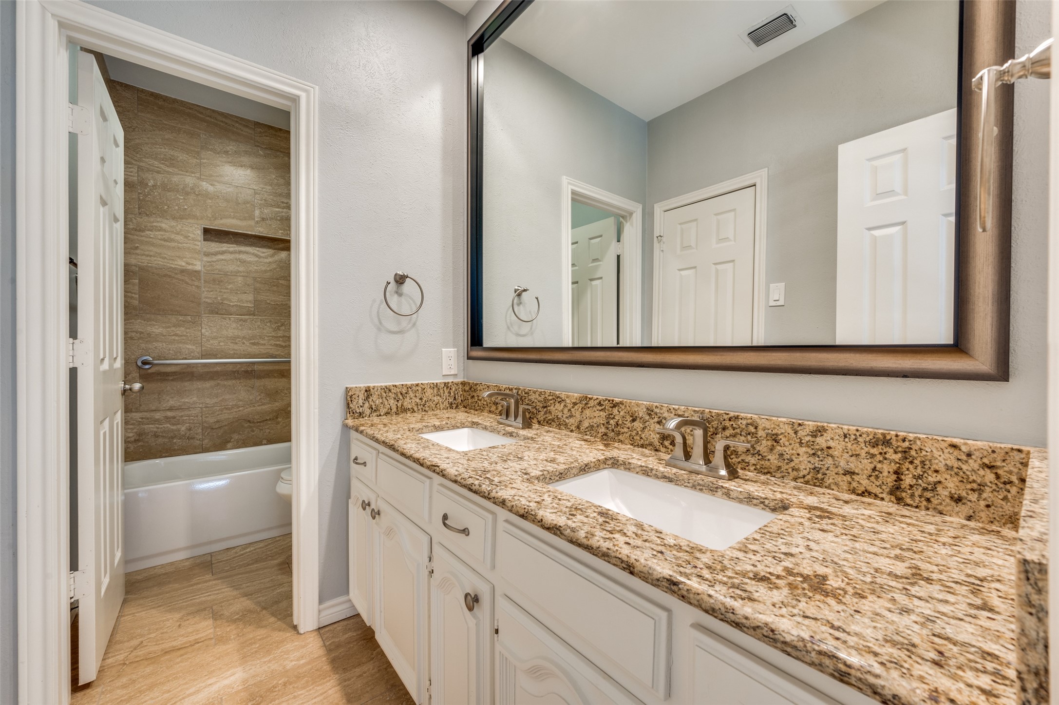 12548 Renoir Dallas TX 75230