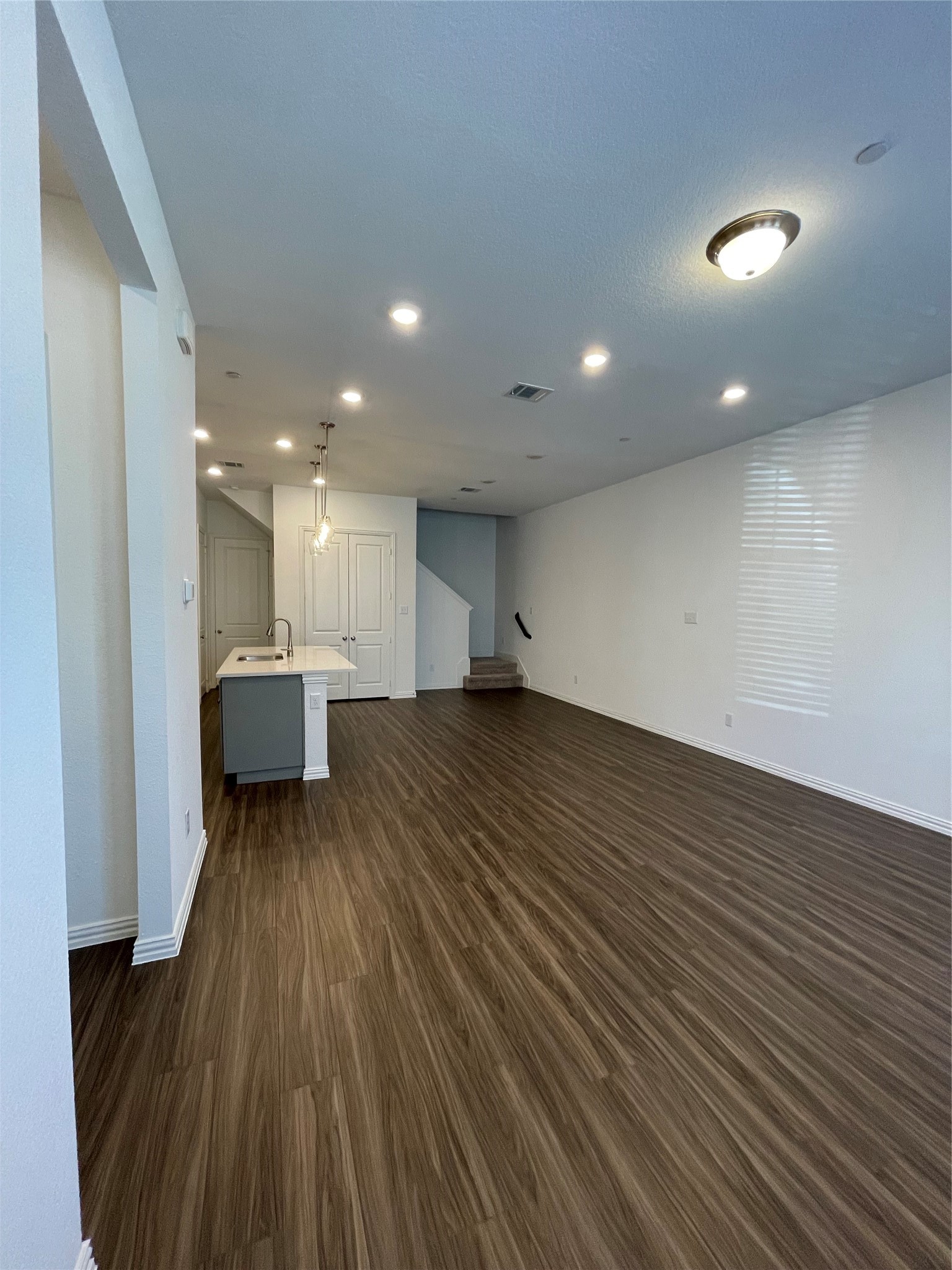 9931 Tolbert Street Irving TX 75063