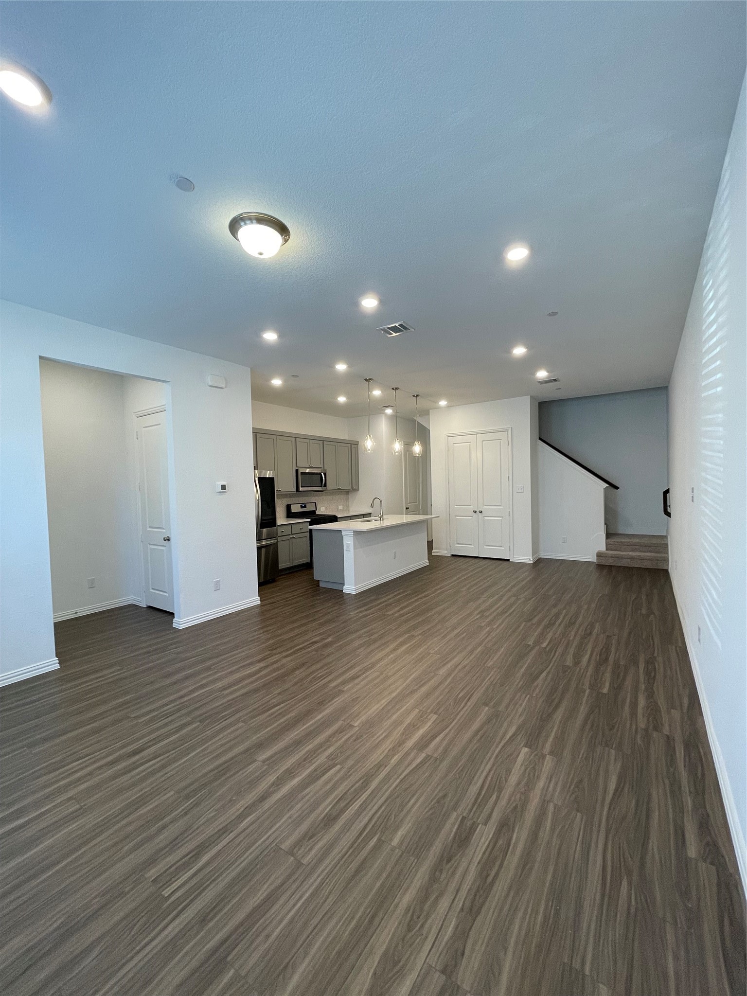 9931 Tolbert Street Irving TX 75063