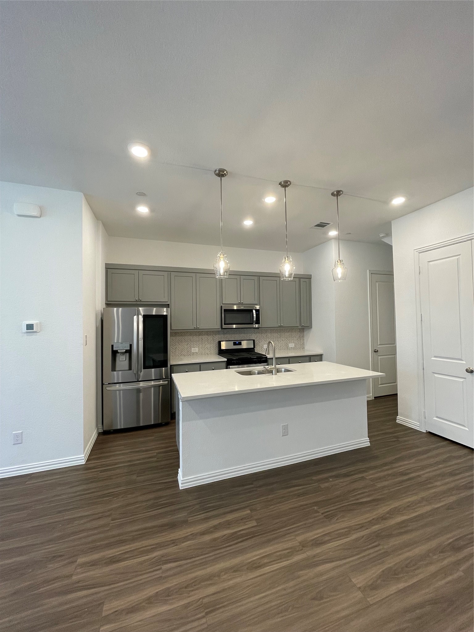 9931 Tolbert Street Irving TX 75063