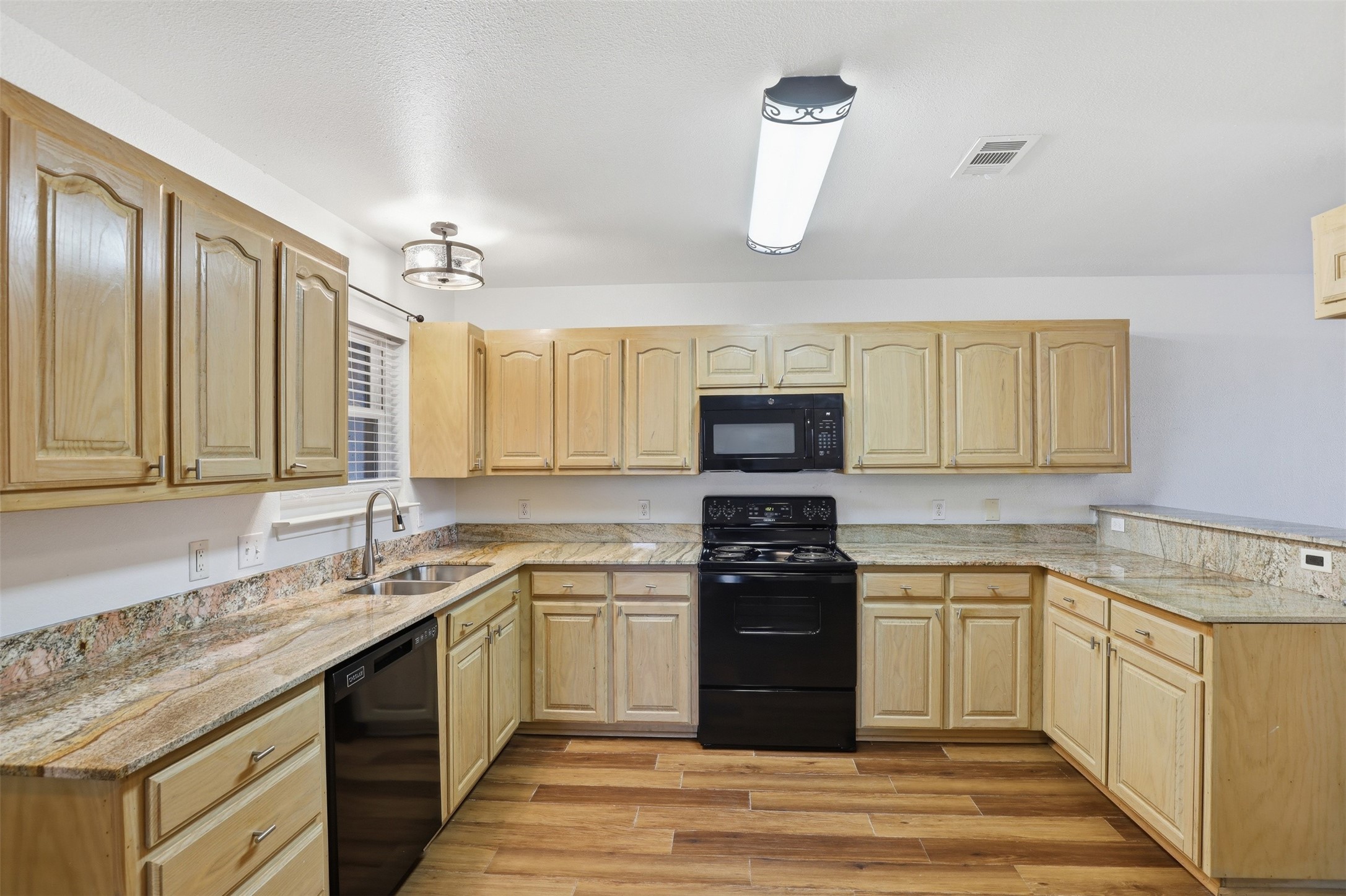 1502 Sharron Court Cleburne TX 76033