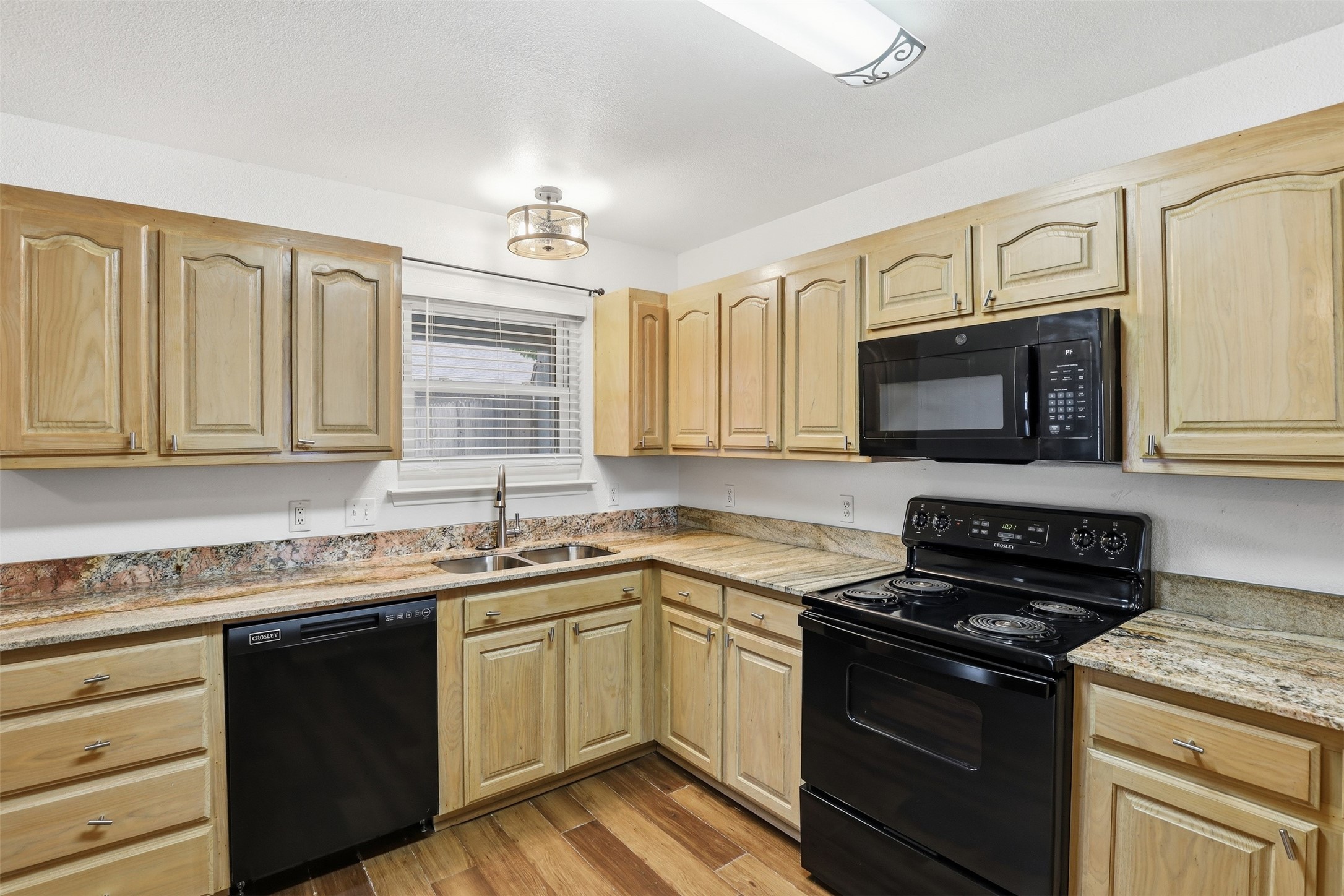1502 Sharron Court Cleburne TX 76033