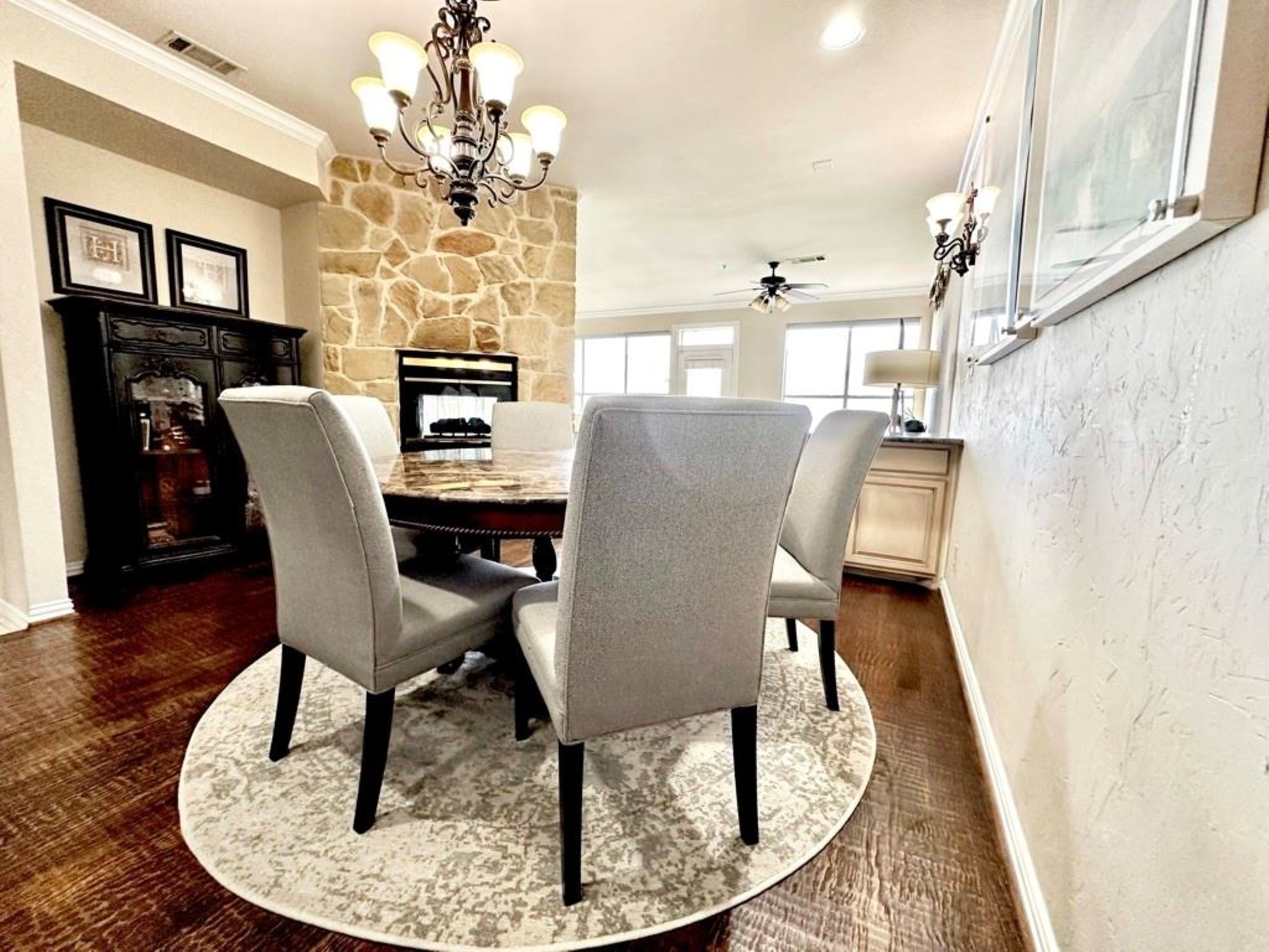 402 Oakbrook Lewisville TX 75057
