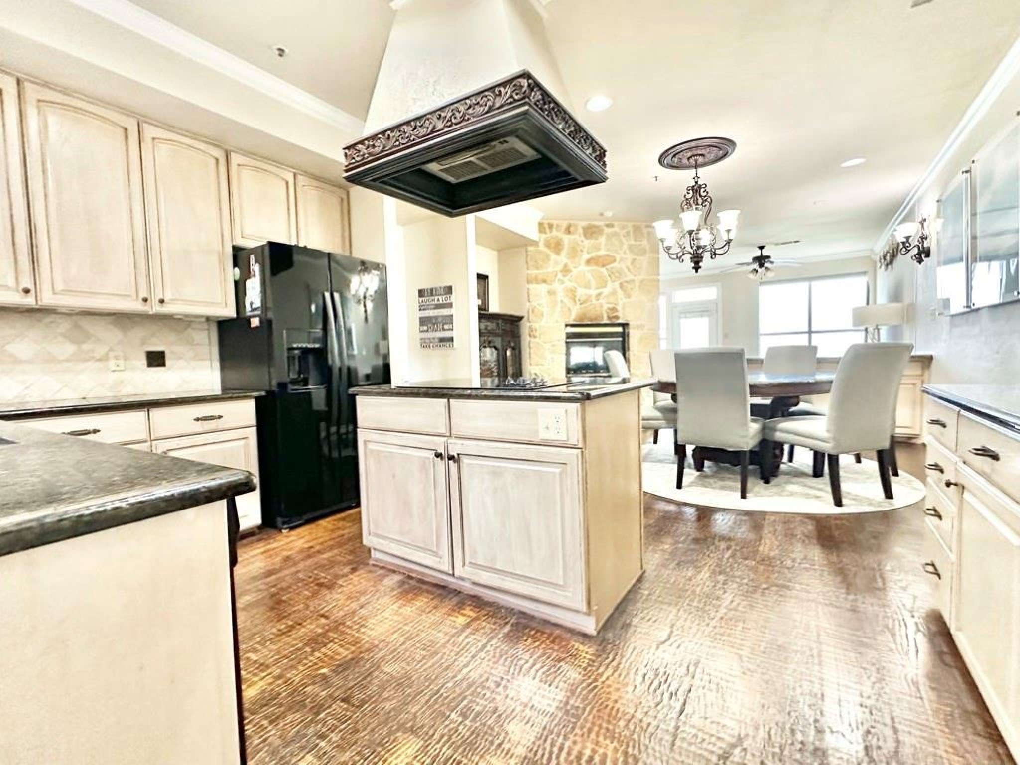 402 Oakbrook Lewisville TX 75057