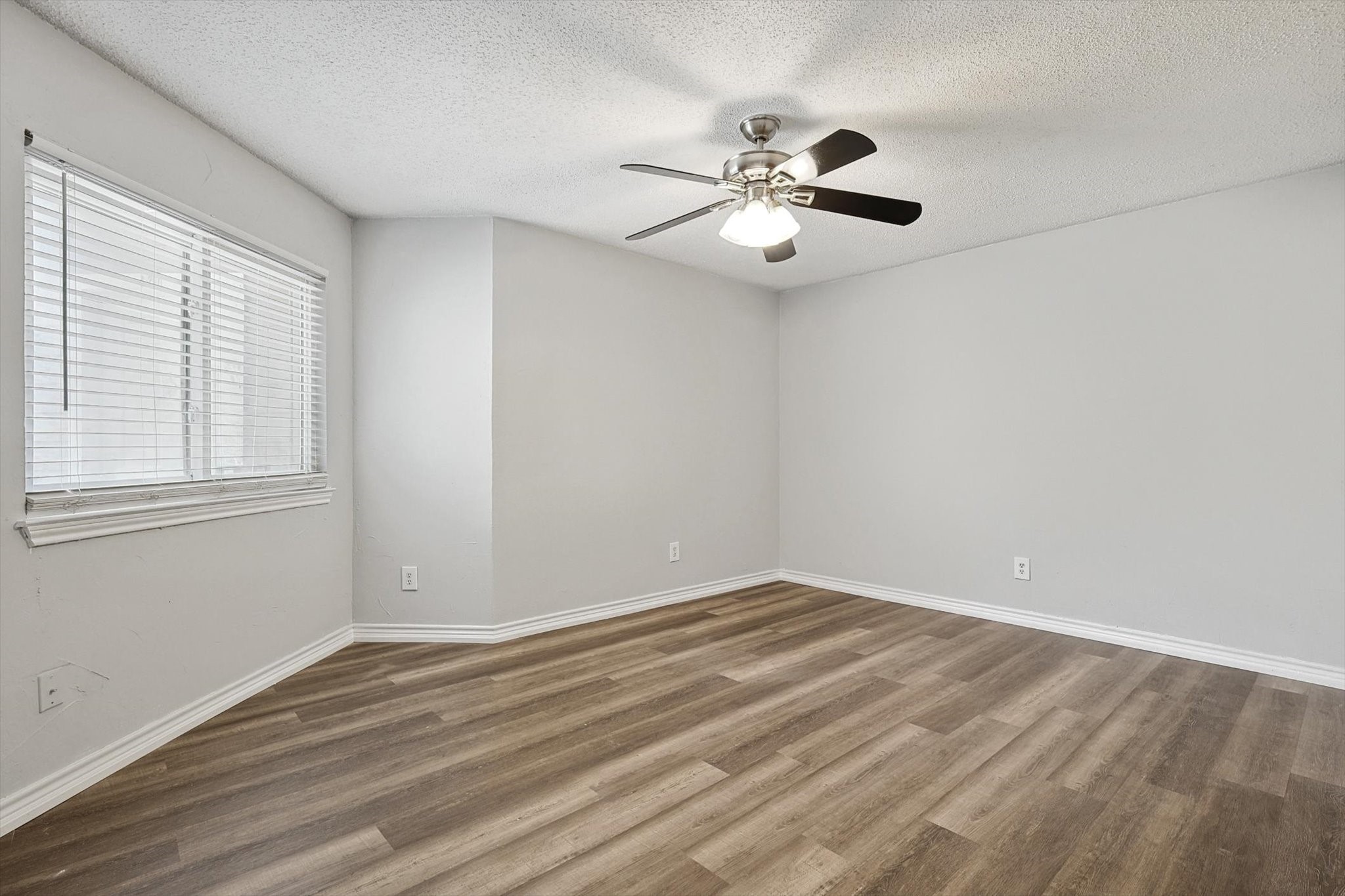 9805 Walnut Street Dallas TX 75243