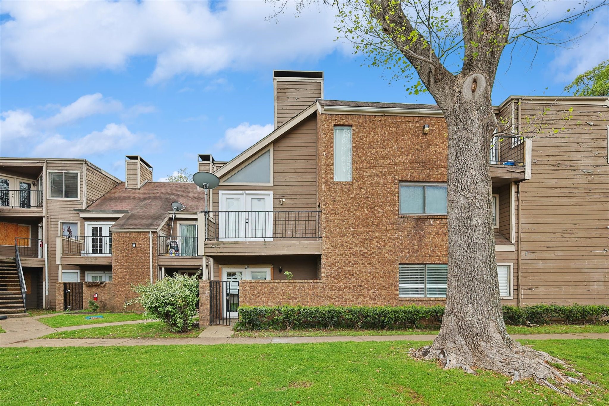 9805 Walnut Street Dallas TX 75243