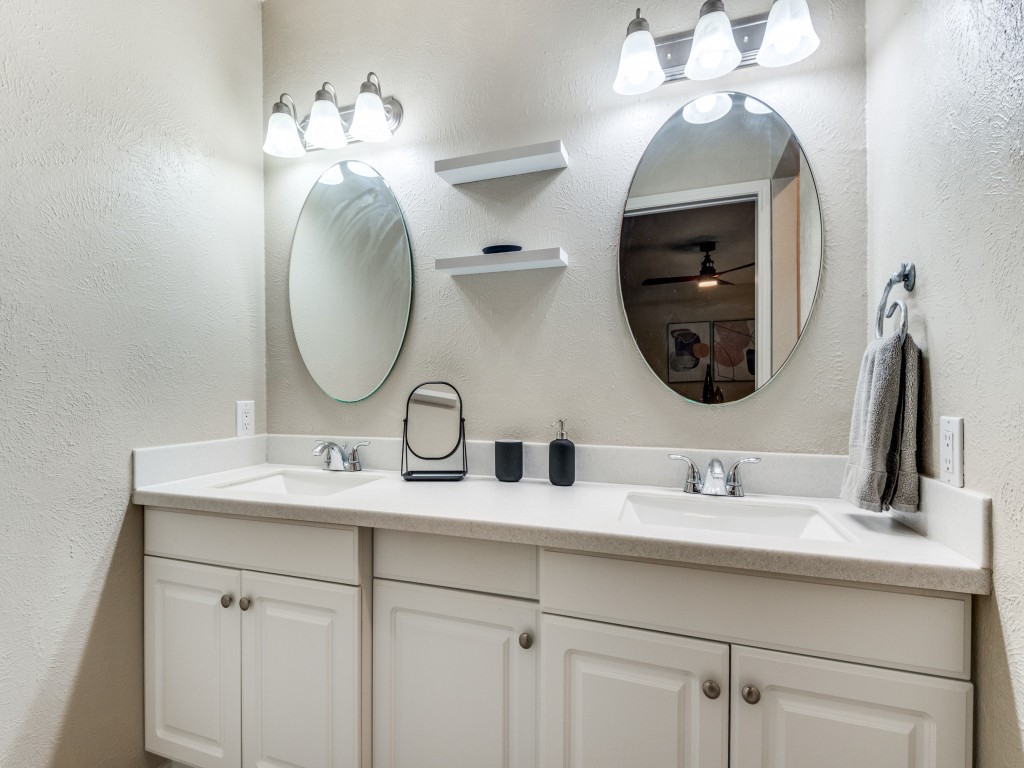 305 Westover Drive Euless TX 76039
