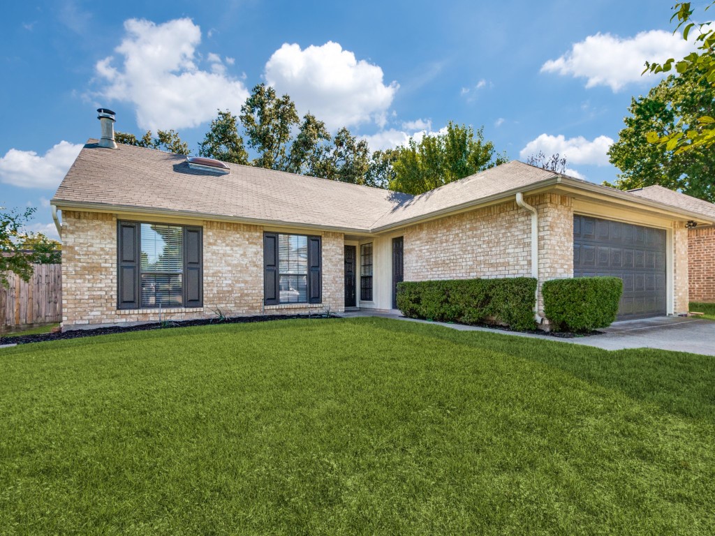 305 Westover Drive Euless TX 76039