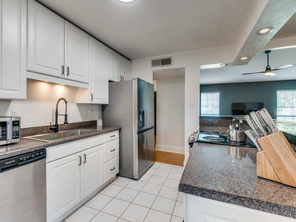 305 Westover Drive Euless TX 76039