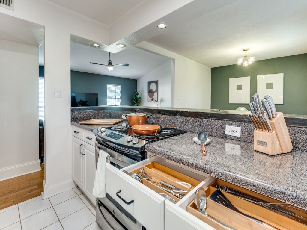 305 Westover Drive Euless TX 76039